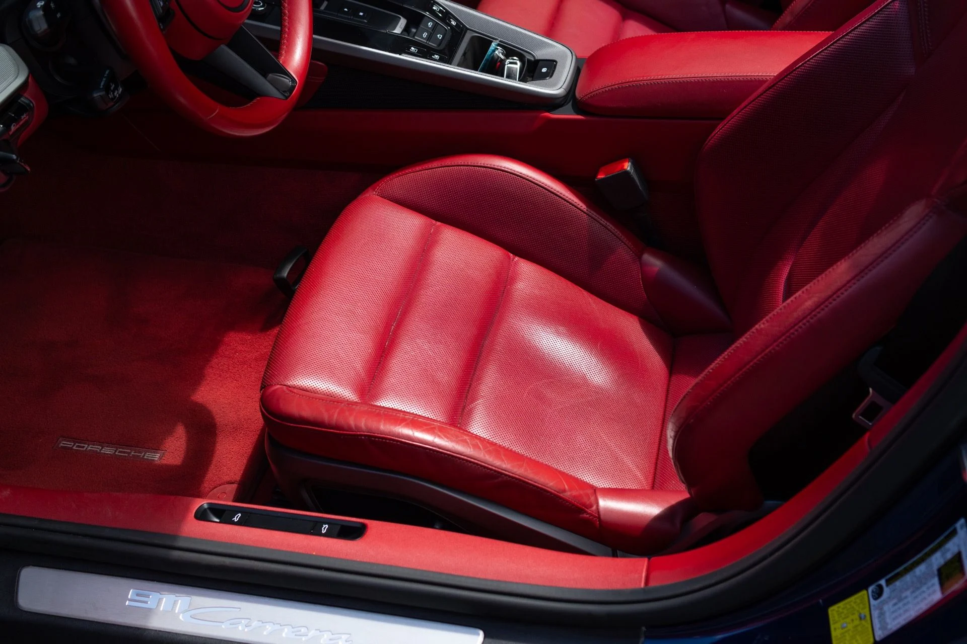 mph034_458626985_Used_2021_Porsche_911_Carrera_1775497213_b9e9e2f7d6