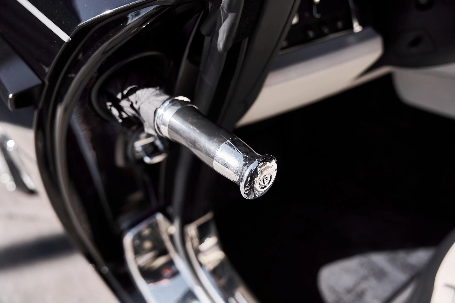 mph034_468727848_Used_2015_Rolls_Royce_Wraith_1770669841_a60c51ea3d