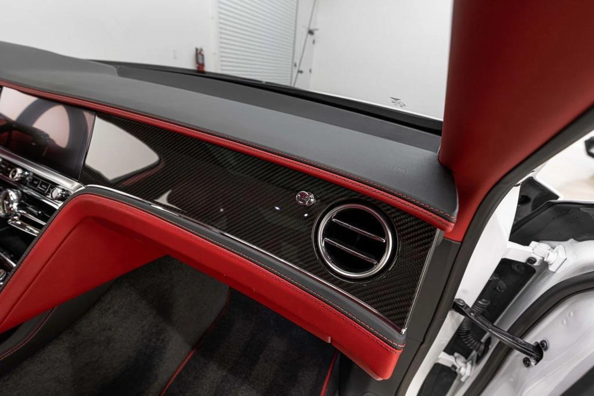 mph034_476199680_SRD_7uwxhf3by_Sl9_W_z_Gkd_C_cgnw_853604b71a