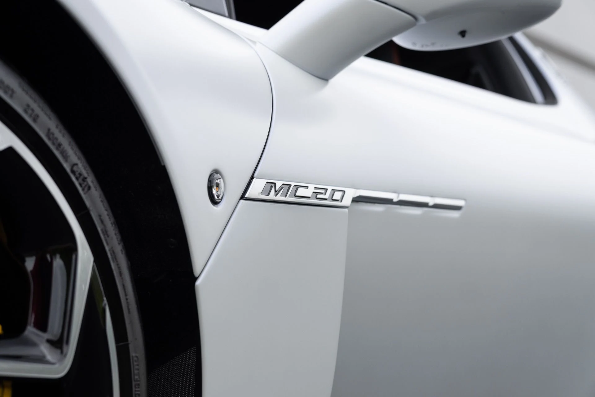 mph034_48106477_Used_2022_Maserati_MC_20_1777083905_64849a0d3c