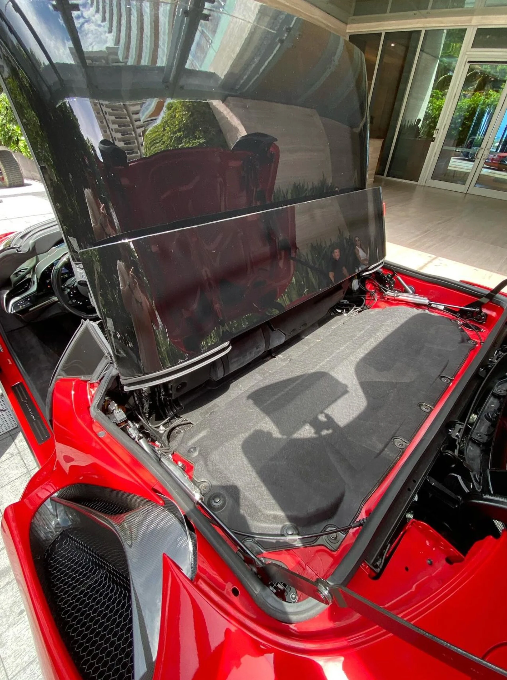 mph034_487857146_Used_2023_Ferrari_SF_90_Spider_1758758146_00e92268b5