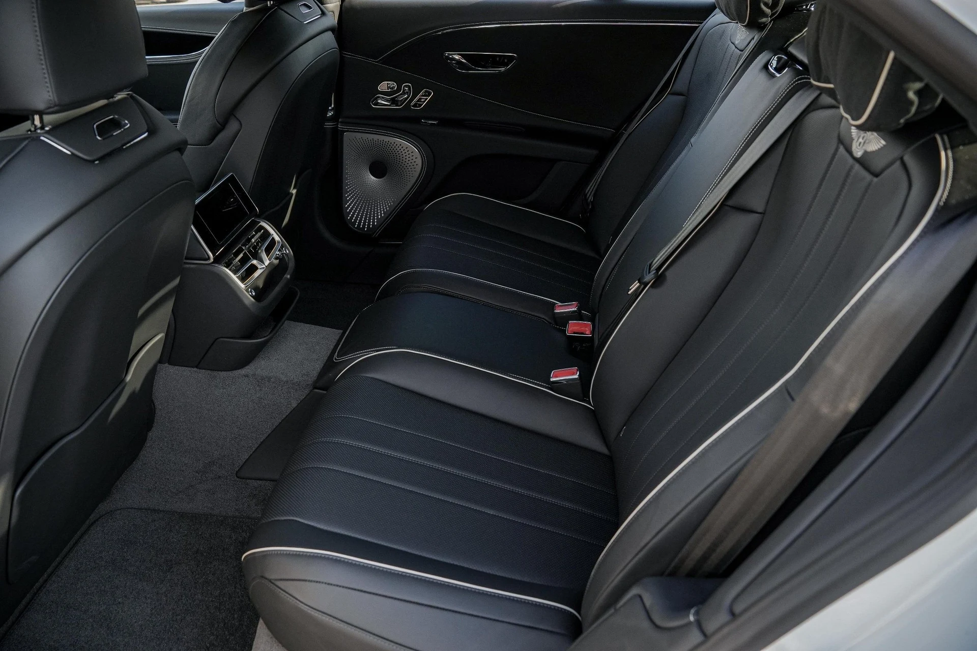 mph034_514048376_Hi_Tech_Luxury_Imports_LLC_SCBBP_6_ZG_7_TC_024549_image_34_c381994001