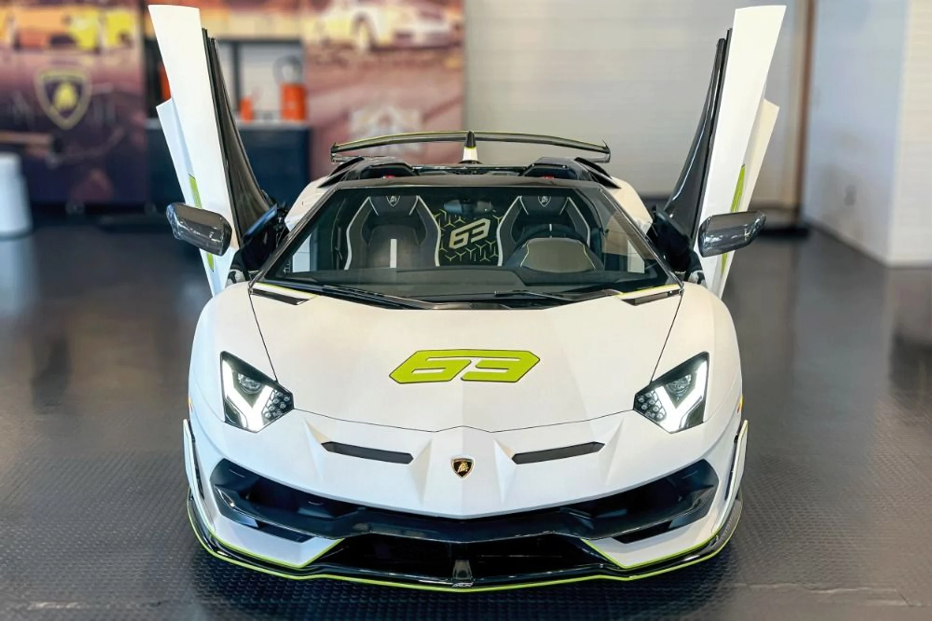 mph034_514993699_Used_2021_Lamborghini_Aventador_LP_770_4_SVJ_1765888214_516101cdd5