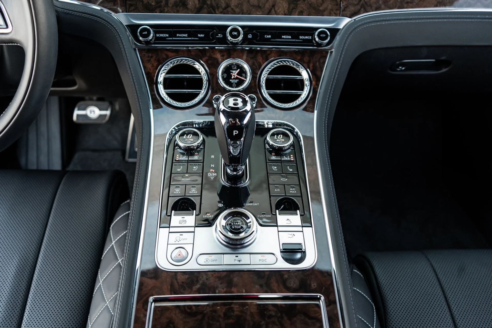 mph034_51876064_53596895_29e6_4f22_93b9_c37d030db708_40307984db