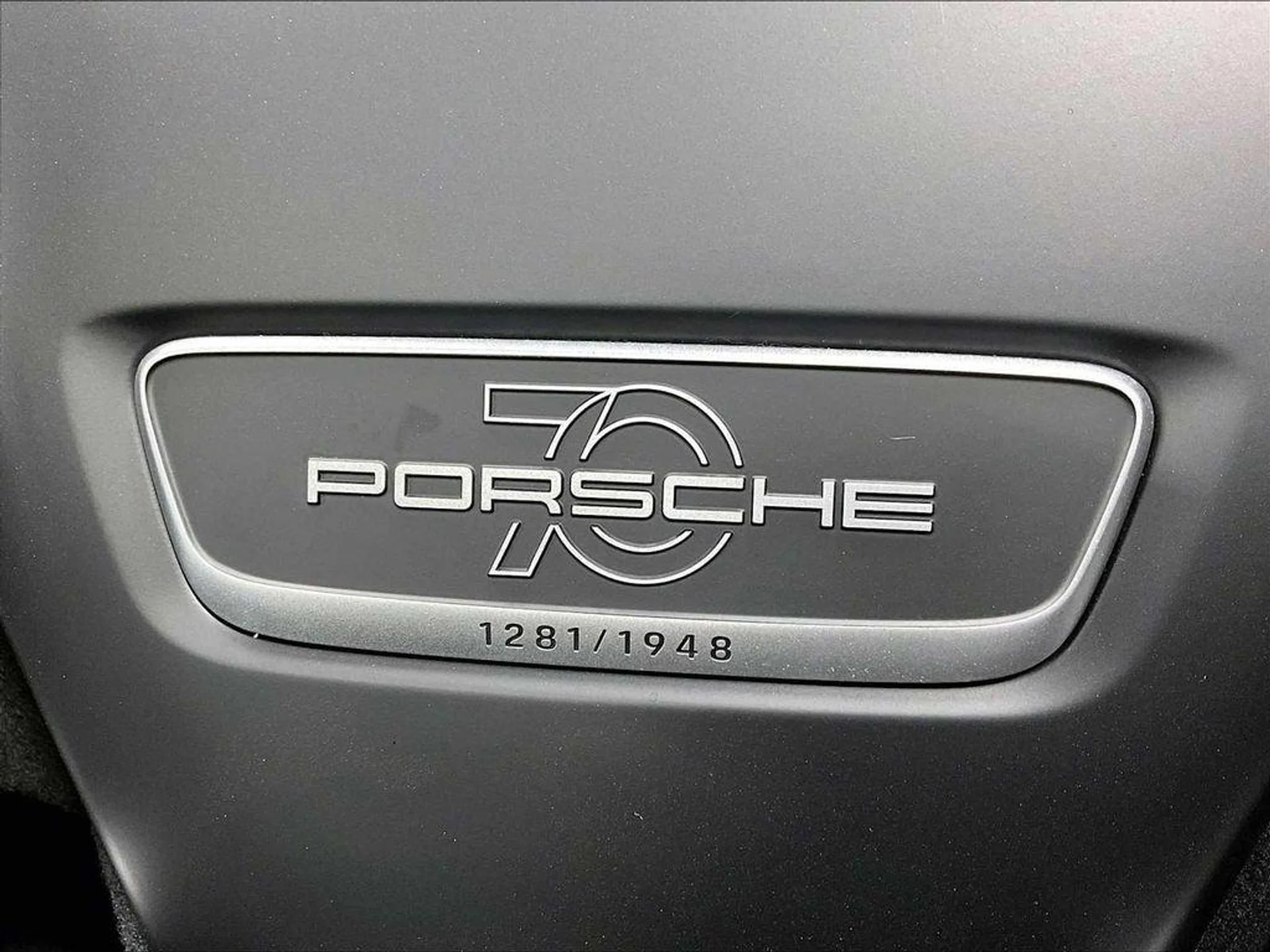 mph034_54999717_ubl_Sn_U_qd_Xl9_Ss_D0_Dv46uay_Pp_U_a01741f9ca