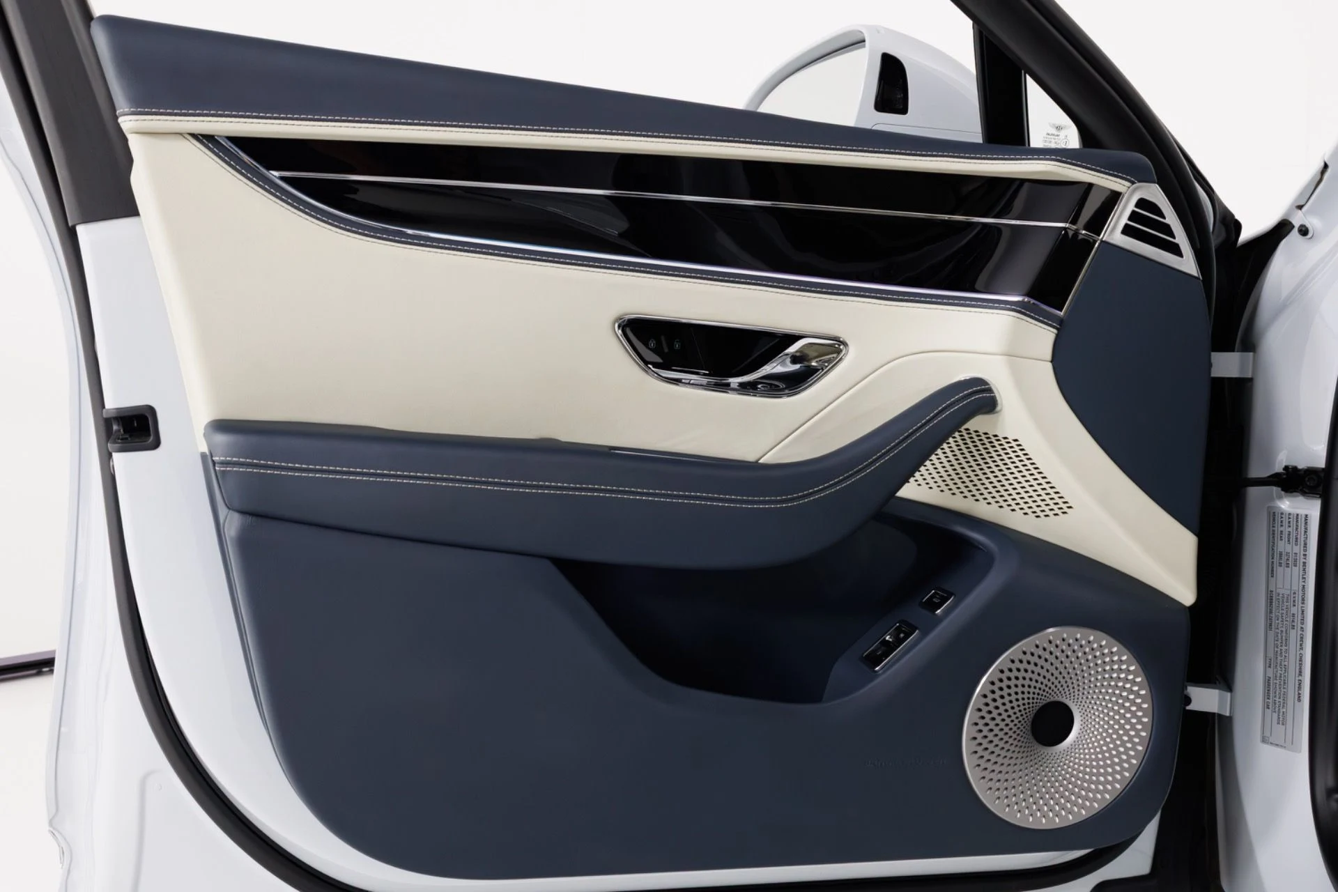 mph034_550783591_Used_2020_Bentley_Flying_Spur_W12_1776899555_8b8425fe93