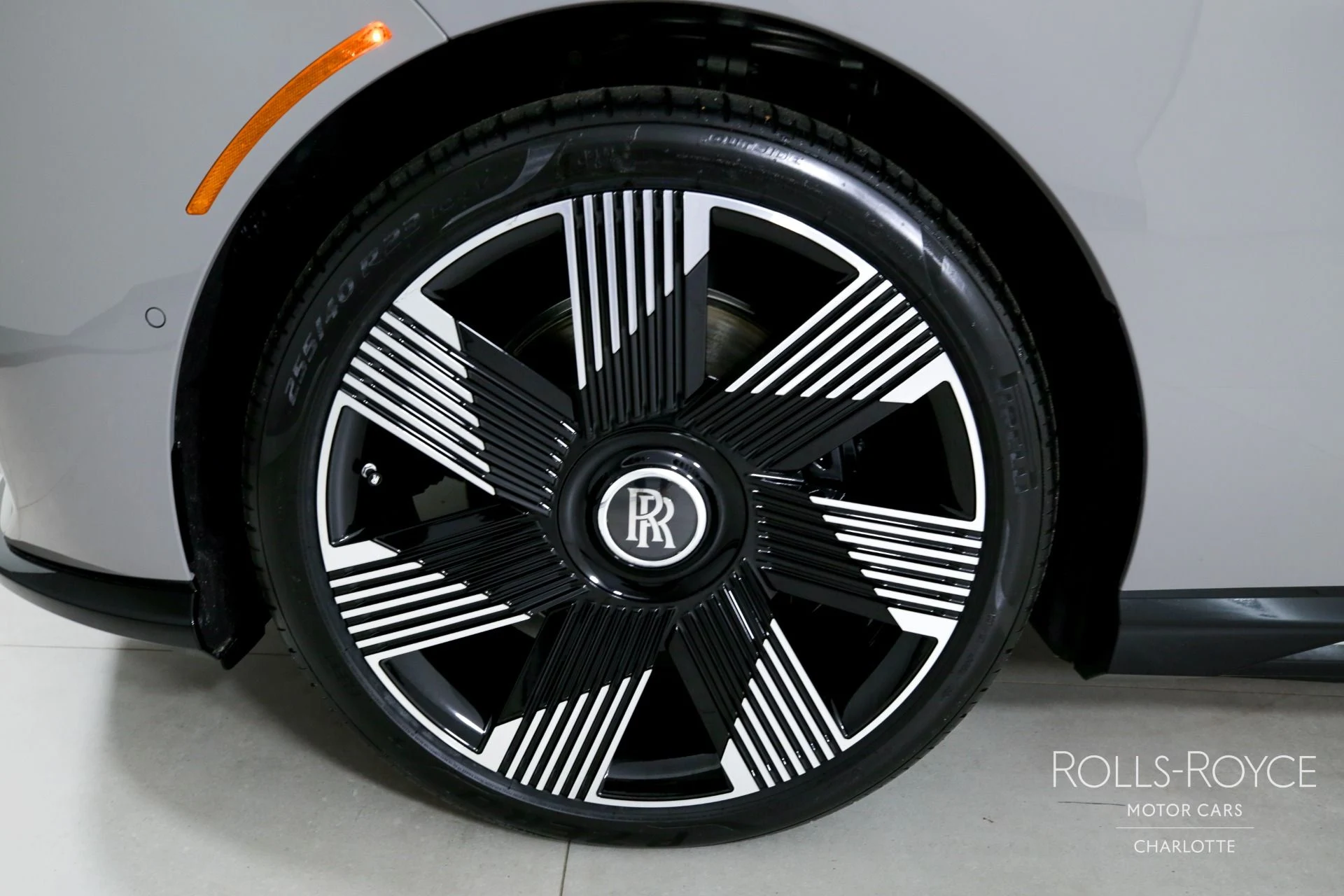 mph034_554196293_Used_2025_Rolls_Royce_Spectre_1734039852_fb3063a656