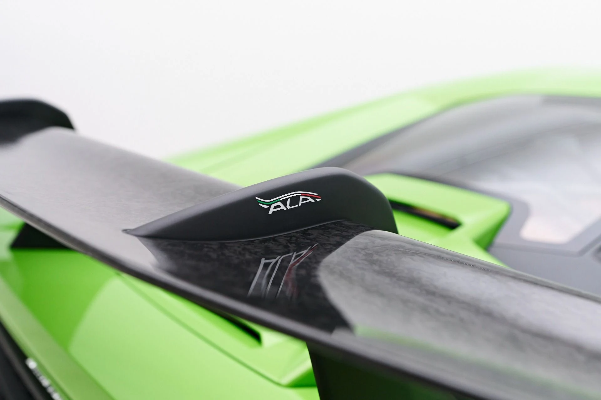 mph034_558417431_Used_2019_Lamborghini_Huracan_Performante_1757626075_61c4a279ee