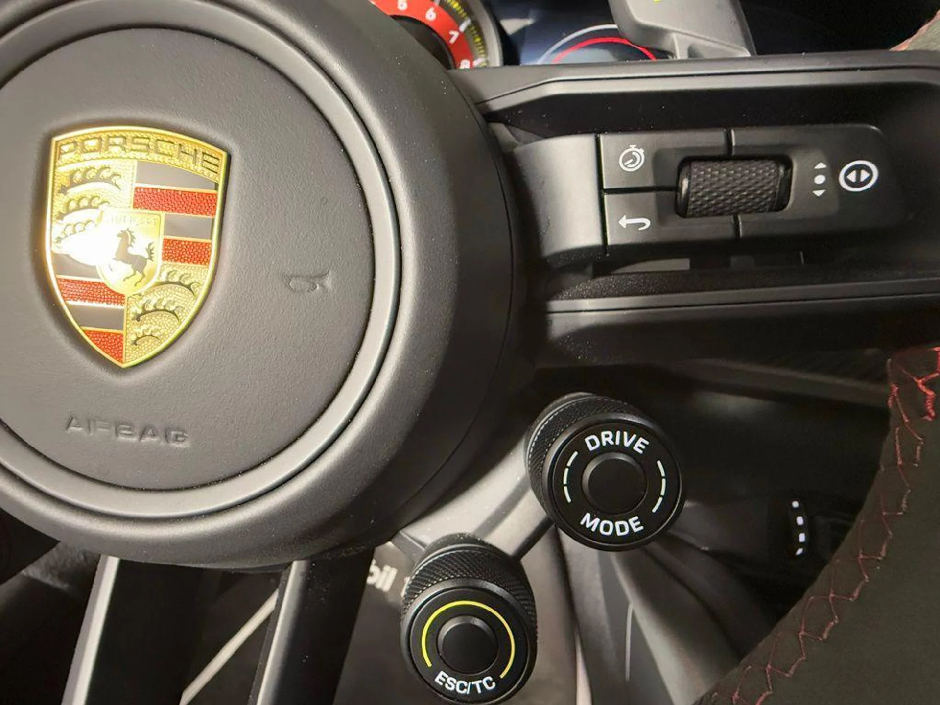 mph034_566005877_Vc_Uj_Q0i_X7_Ivur_NVO_Dh_B1_P49s_MCI_8eca490d08