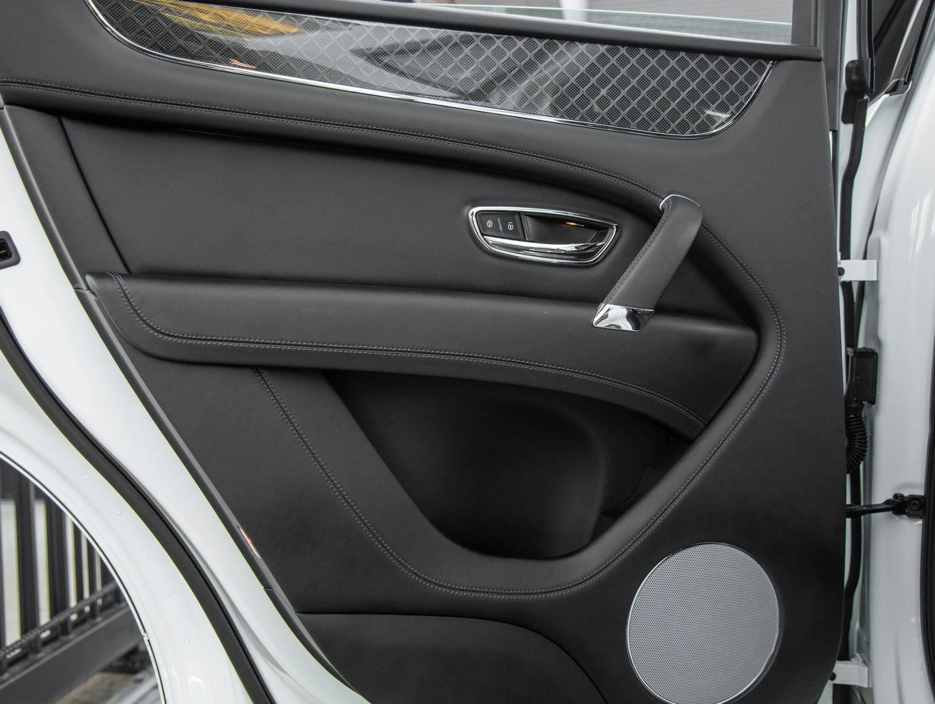 mph034_570954894_35_33d37a4204