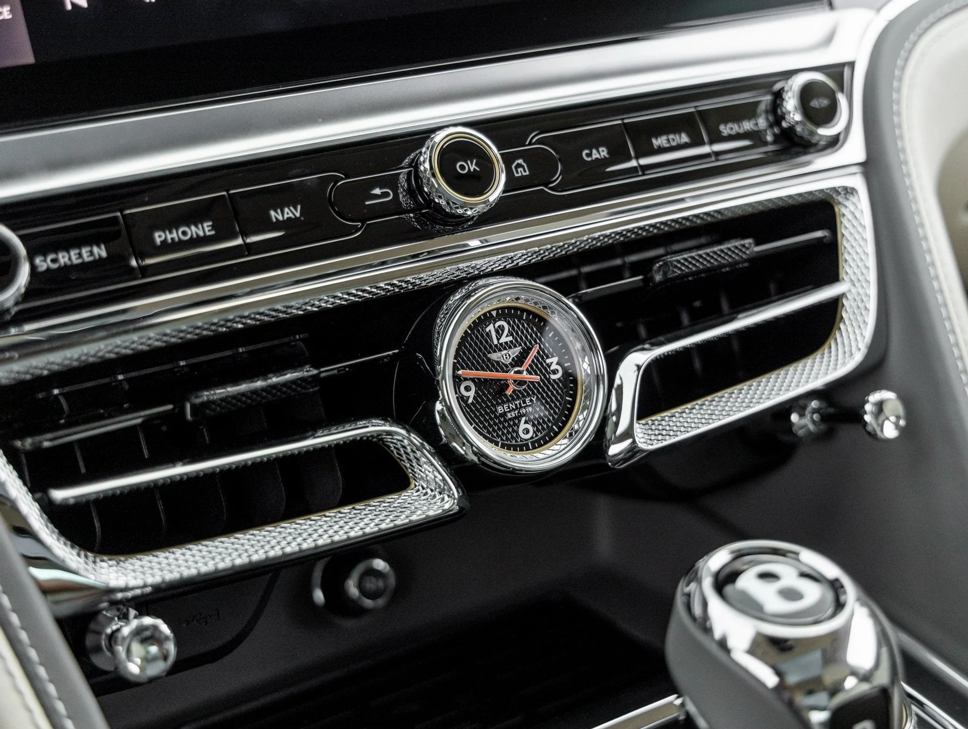 mph034_574085666_35_6262c95a87