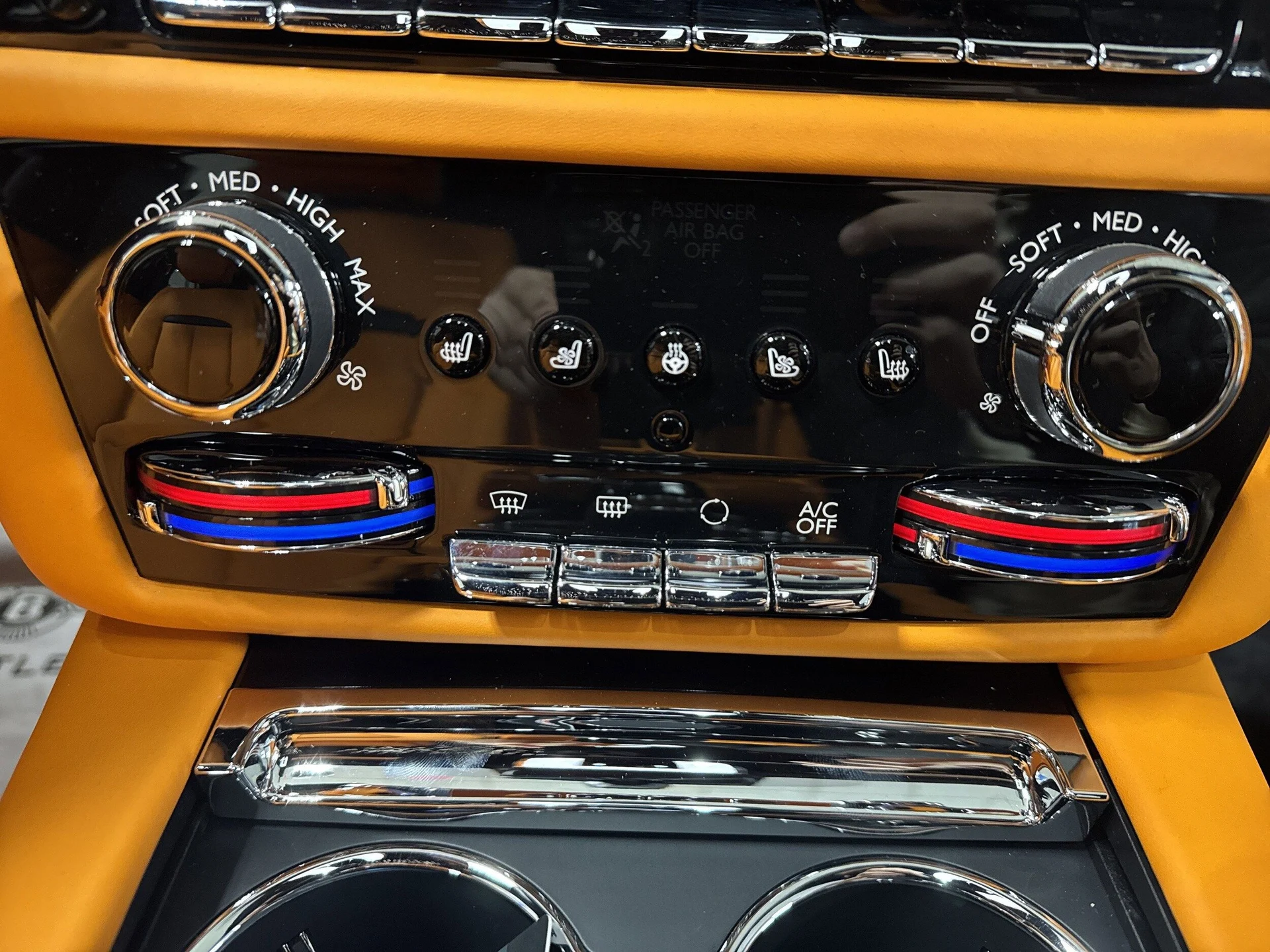 mph034_58162090_ce17fd5053000077ec172eb161347db6x_476488b7cf