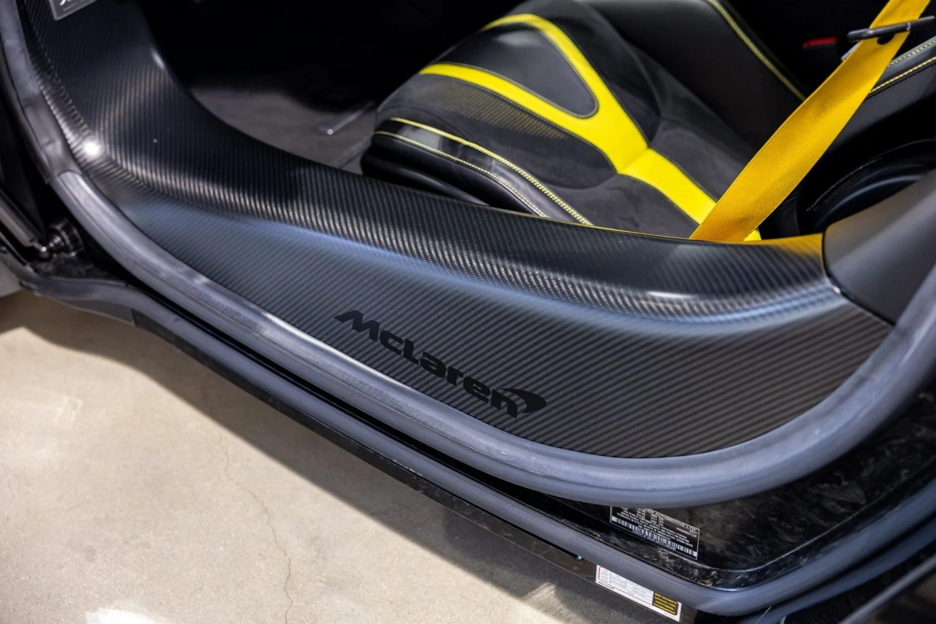 mph034_58189618_r_A_ed6c87c789