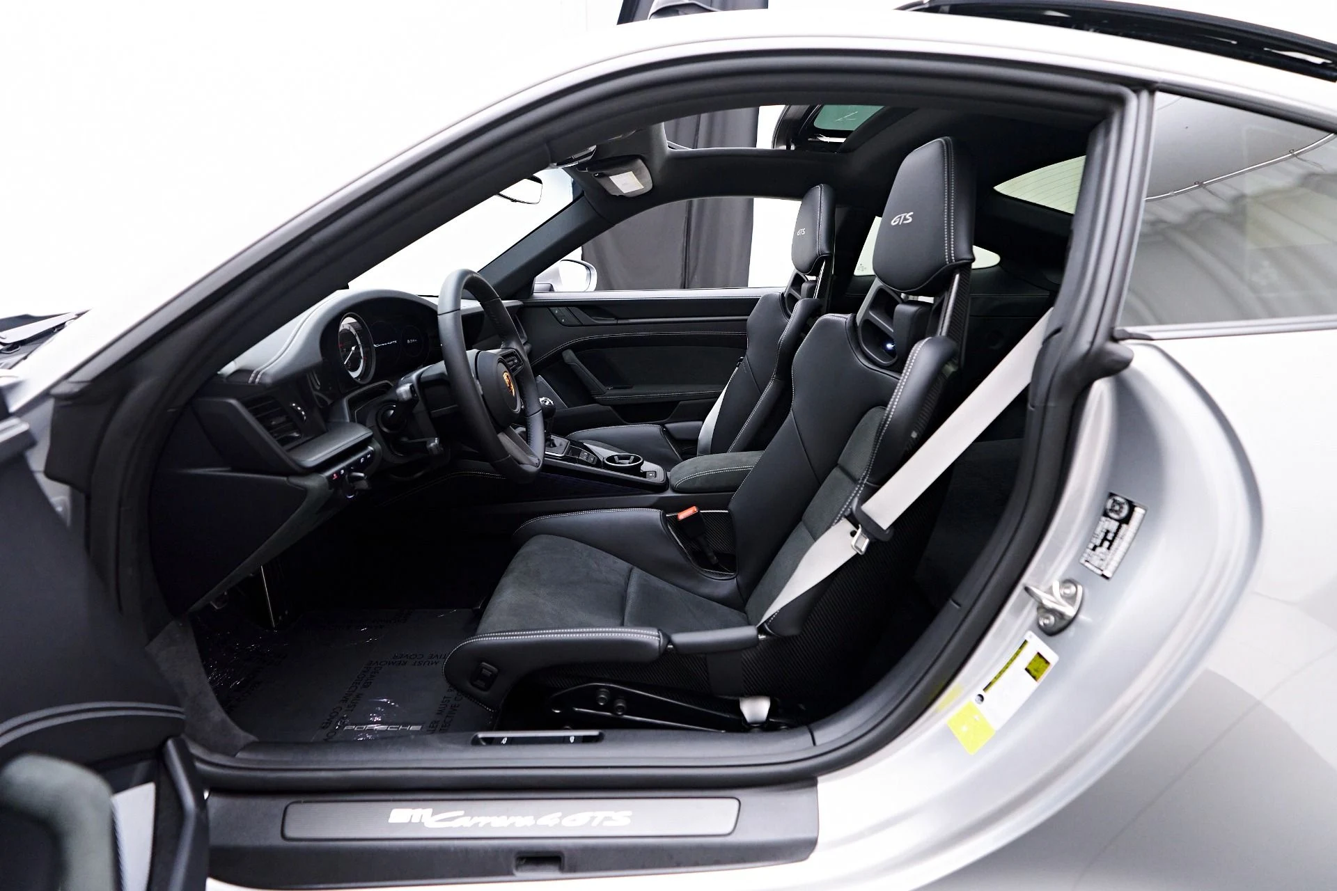 mph034_582666391_Used_2024_Porsche_911_Carrera_4_GTS_1753409003_b3464c1e08