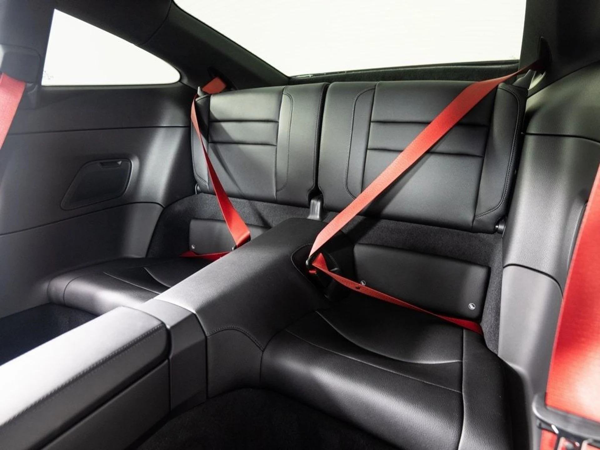 mph034_583188899_d640725f17db9961534cbc981420697ax_ab0eeac08f