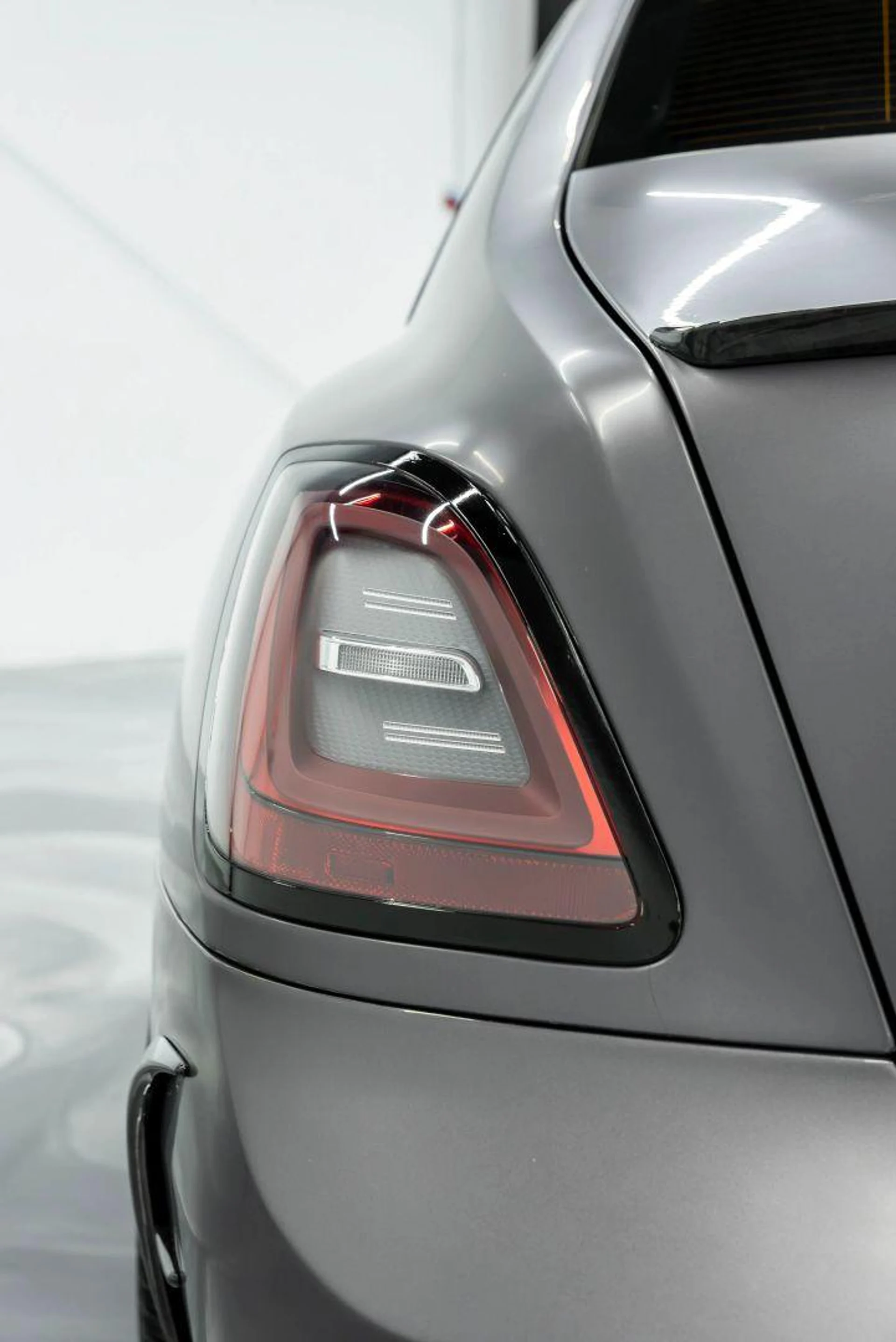 mph034_587035232_Used_2022_Rolls_Royce_Ghost_Sedan_4_D_1783500949_ae35b1c12a