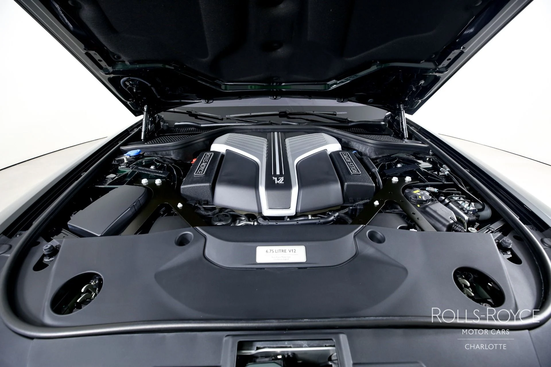 mph034_593002312_Used_2022_Rolls_Royce_Ghost_1688237023_49af8f5cb6