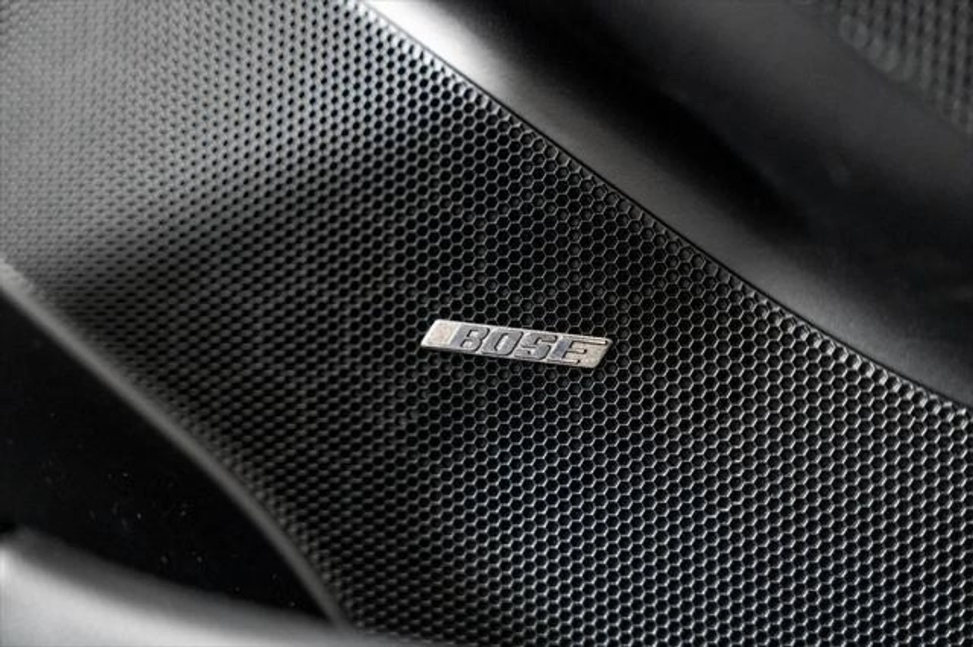 mph034_598932076_z_O2_NT_0feccg_Mzl03_d_Jx_w_L_Ua5s_22c7db7336