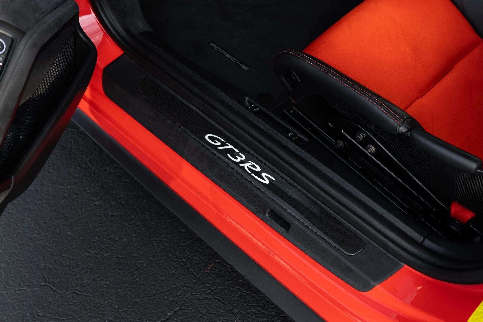 mph034_603397692_Used_2016_Porsche_911_GT_3_RS_1766773556_2136b05cc6