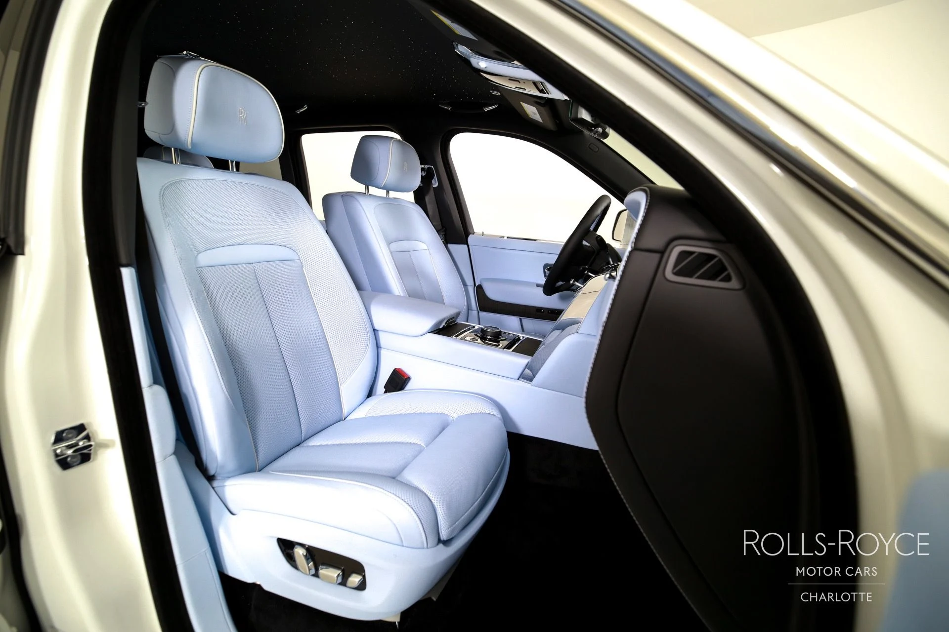 mph034_604253267_Used_2026_Rolls_Royce_Cullinan_1759509260_332b1dbf97