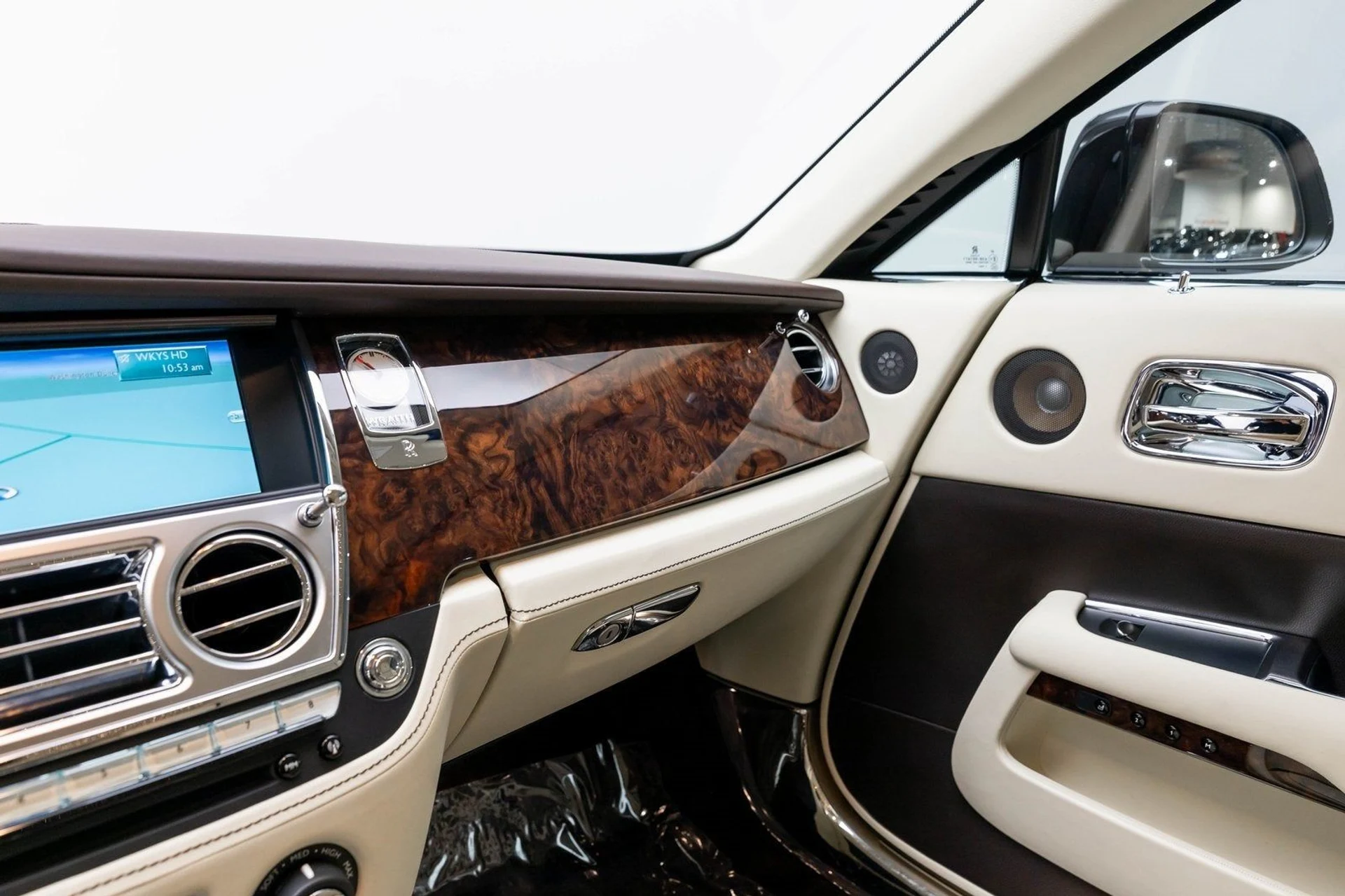 mph034_611950059_35_e48683a134