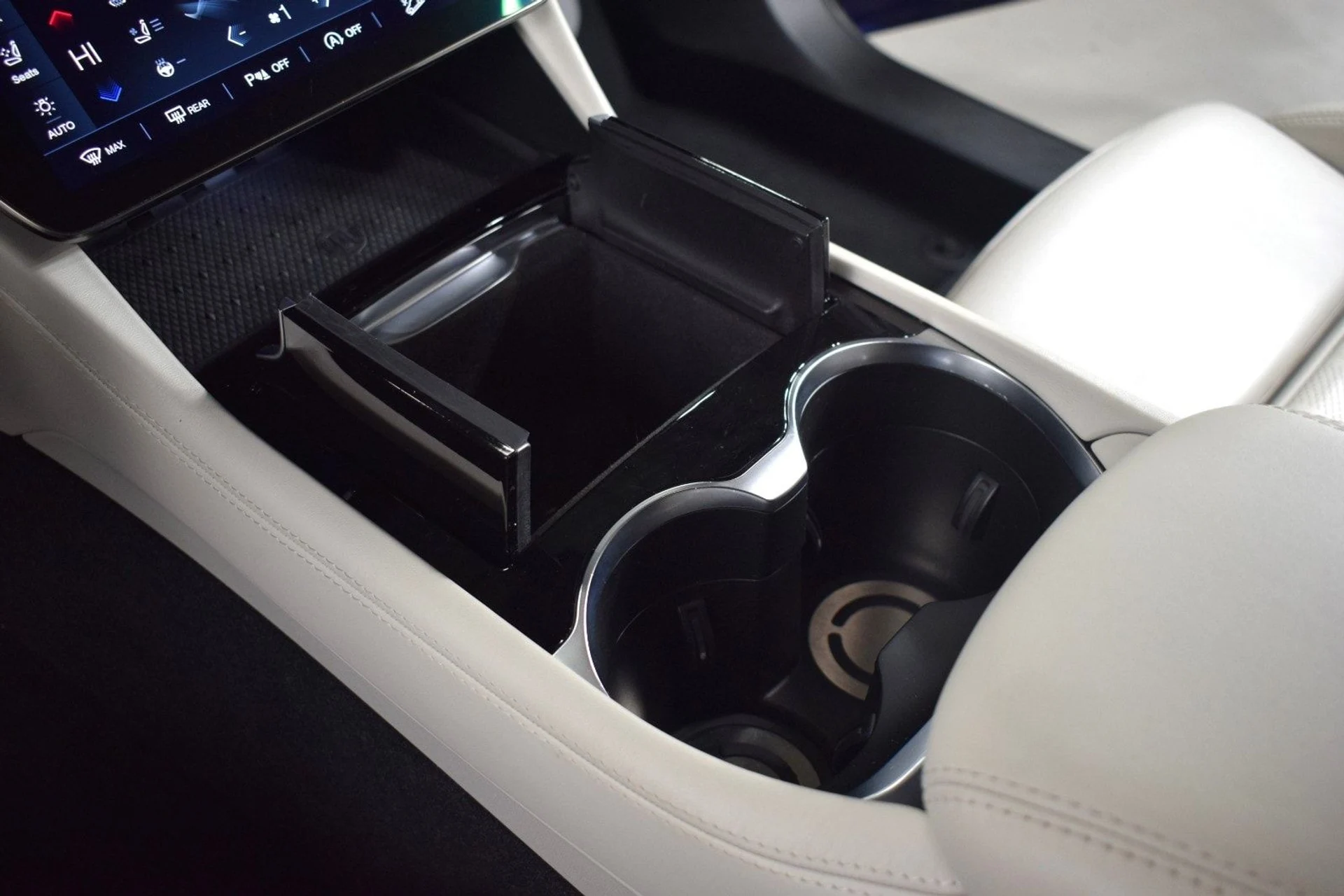 mph034_614259997_b3b6753efcfee1dcfe2b5283b0858676x_39618686ca