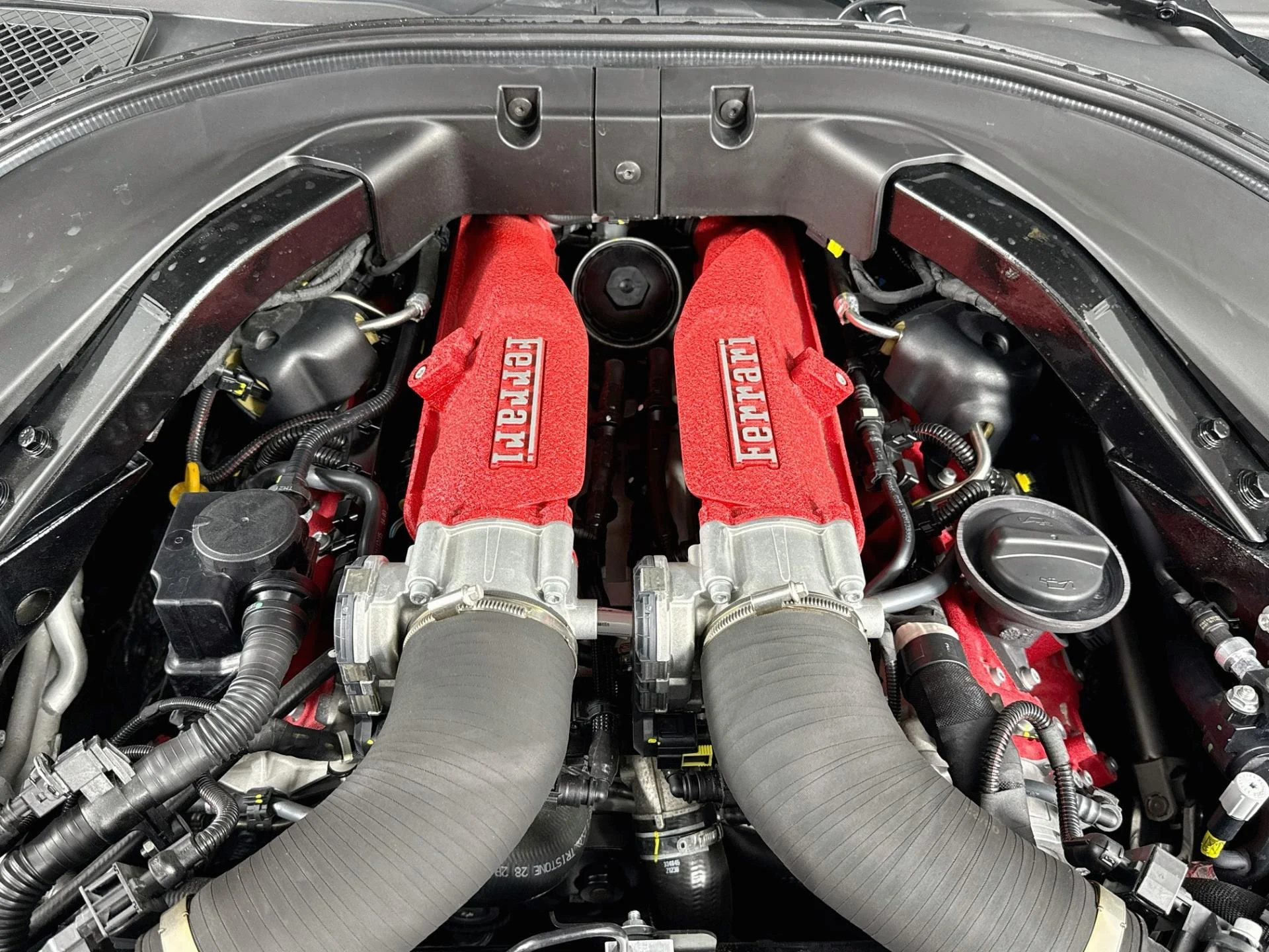 mph034_618467634_Used_2022_Ferrari_Roma_1785965314_9739fac2d3