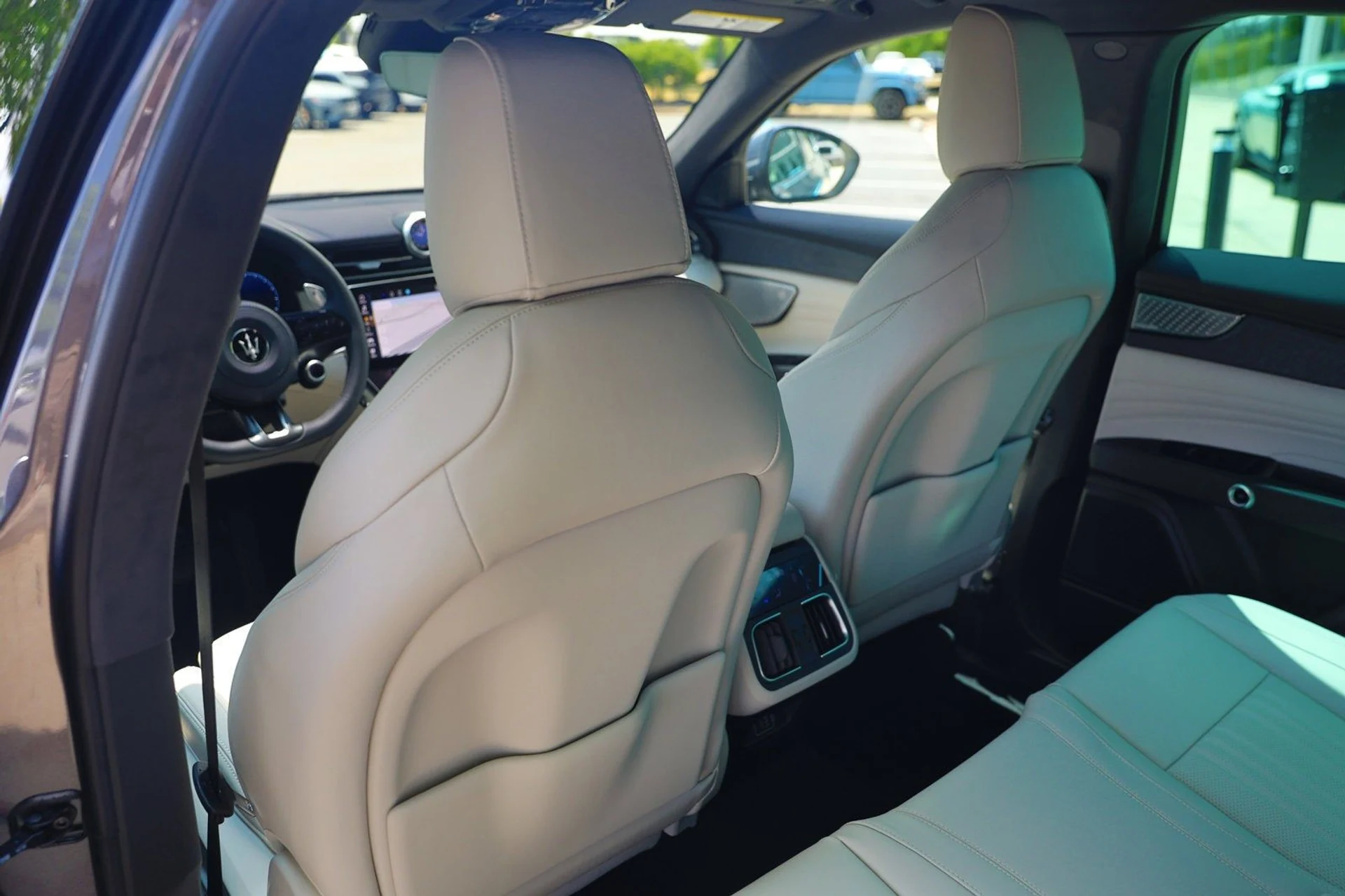 mph034_640873092_95bc83c2437d46dabc94b7ad700ba0c4_ff80f379c7