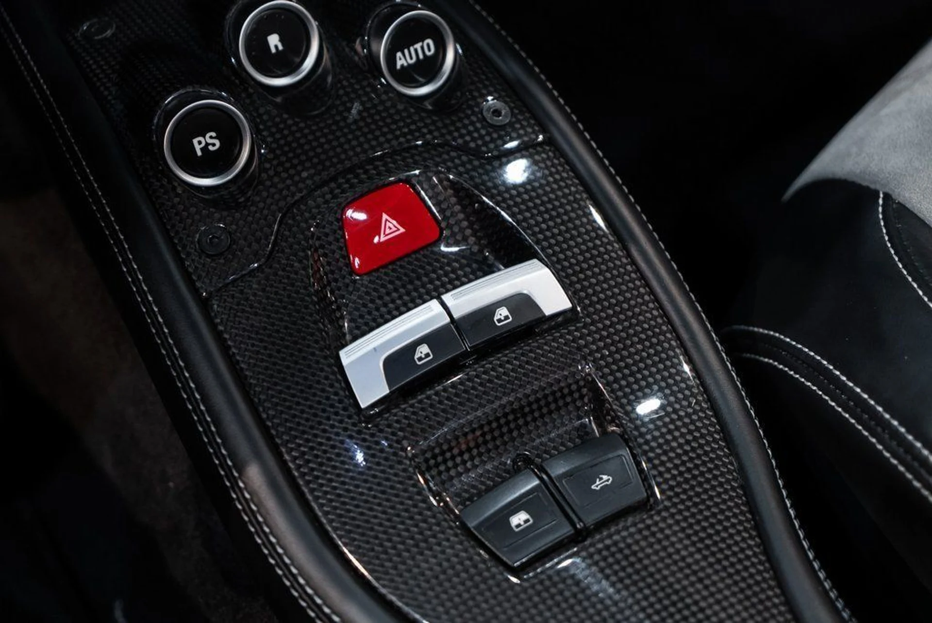 mph034_64376877_dfbf370f591eb037775d2603f48b34a9_4303482692