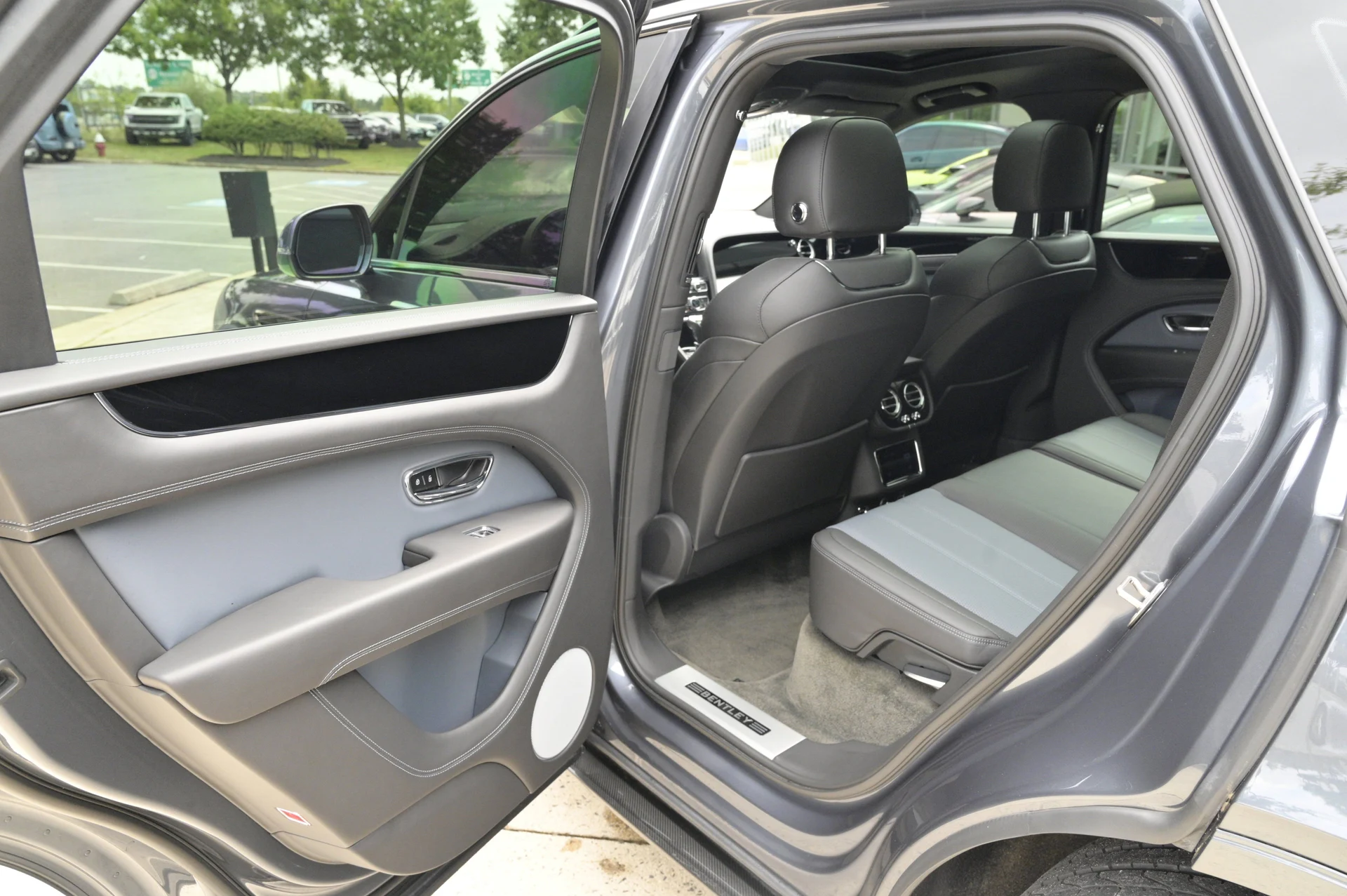 mph034_650785725_aab3048127d34185a7a6901ebfbd262e_302ccfcd81