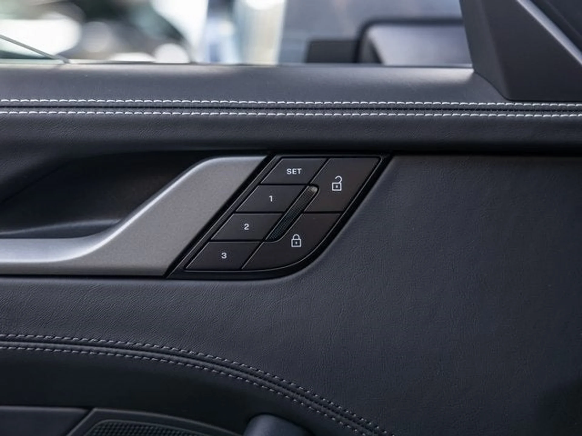 mph034_658649352_35_f19bec4ae4