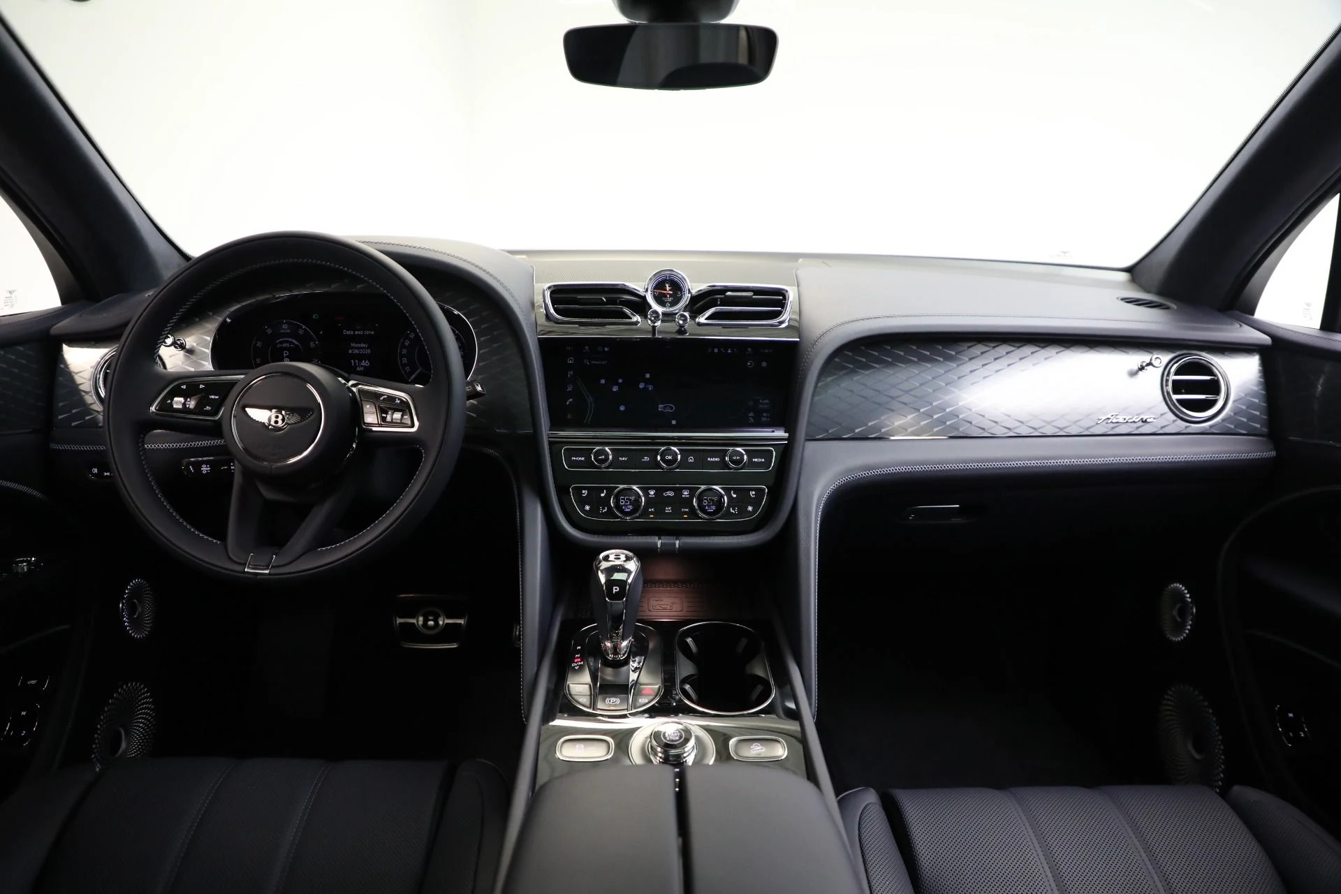 mph034_661591953_New_2025_Bentley_Bentayga_Azure_V8_33d0fb2f61