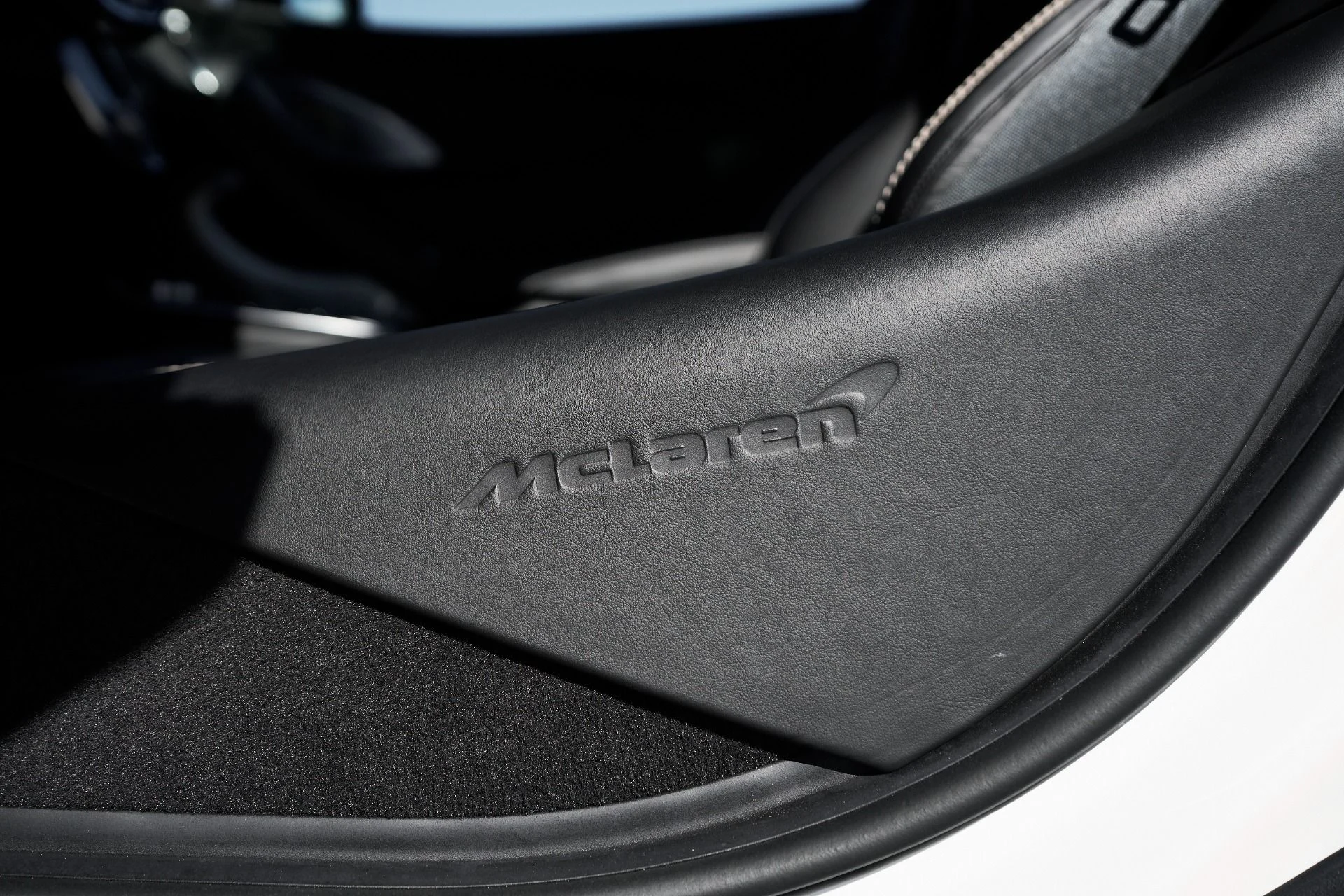 mph034_667575624_Used_2025_Mc_Laren_GTS_1760565754_7a8ec011c7