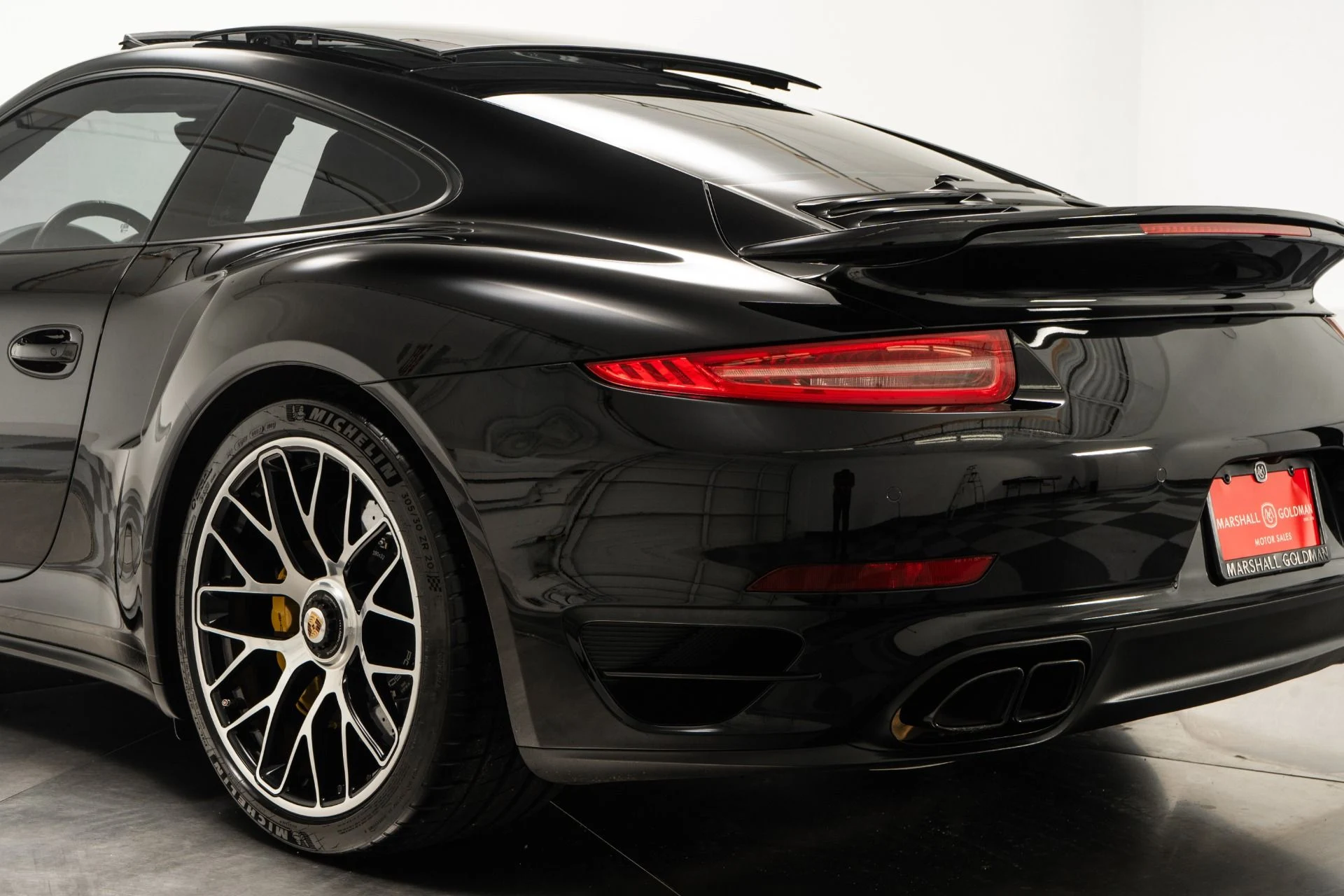 mph034_674062959_Used_2014_Porsche_911_Turbo_S_1758120142_e2a4c41e8d
