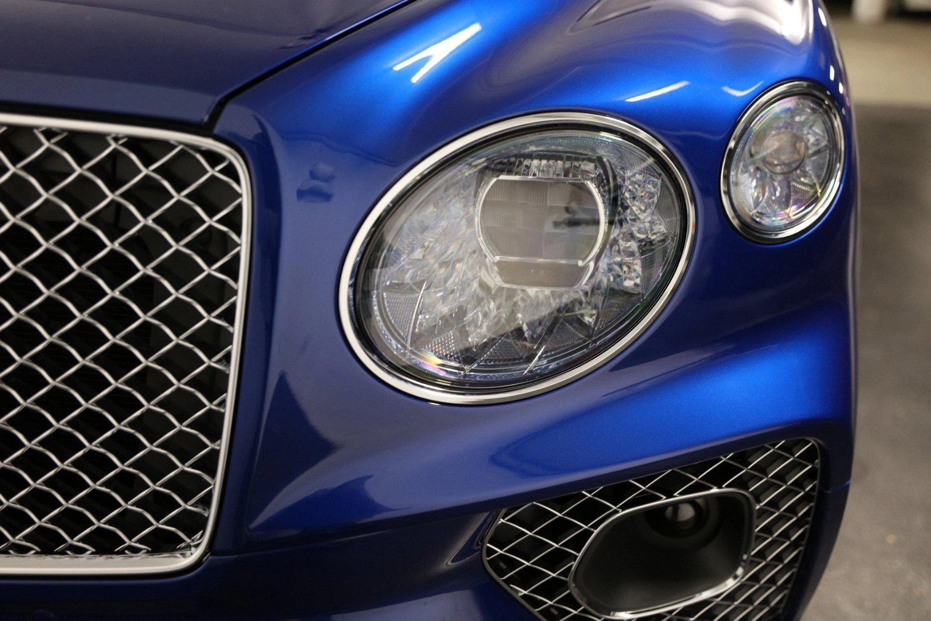 mph034_674627077_Used_2022_Bentley_Bentayga_V8_1678278186_e313c3ce8f