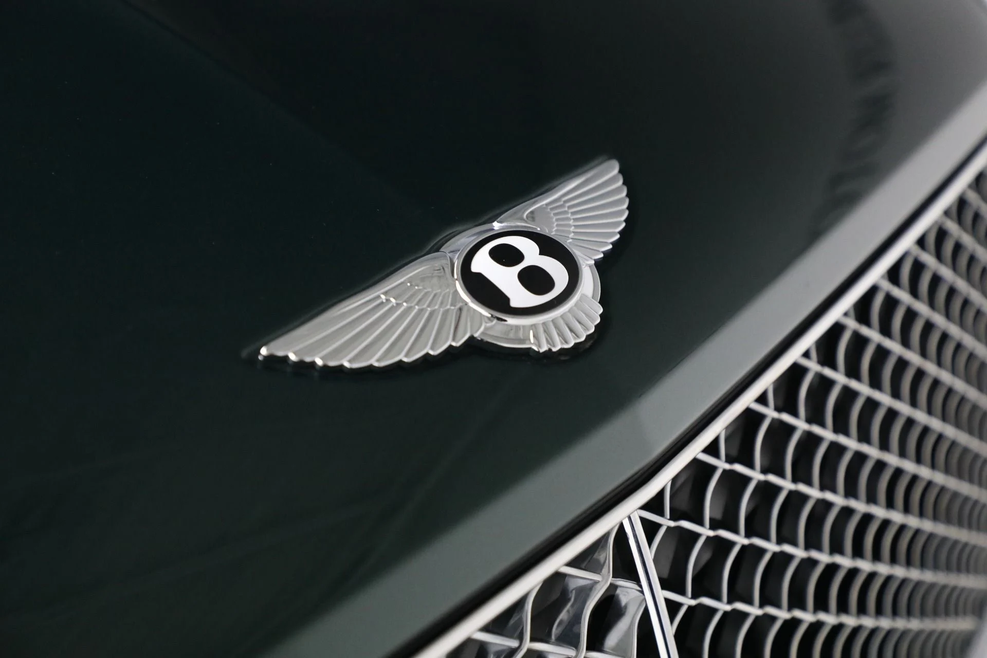 mph034_679871059_Used_2023_Bentley_Bentayga_V8_b36d0c05fa