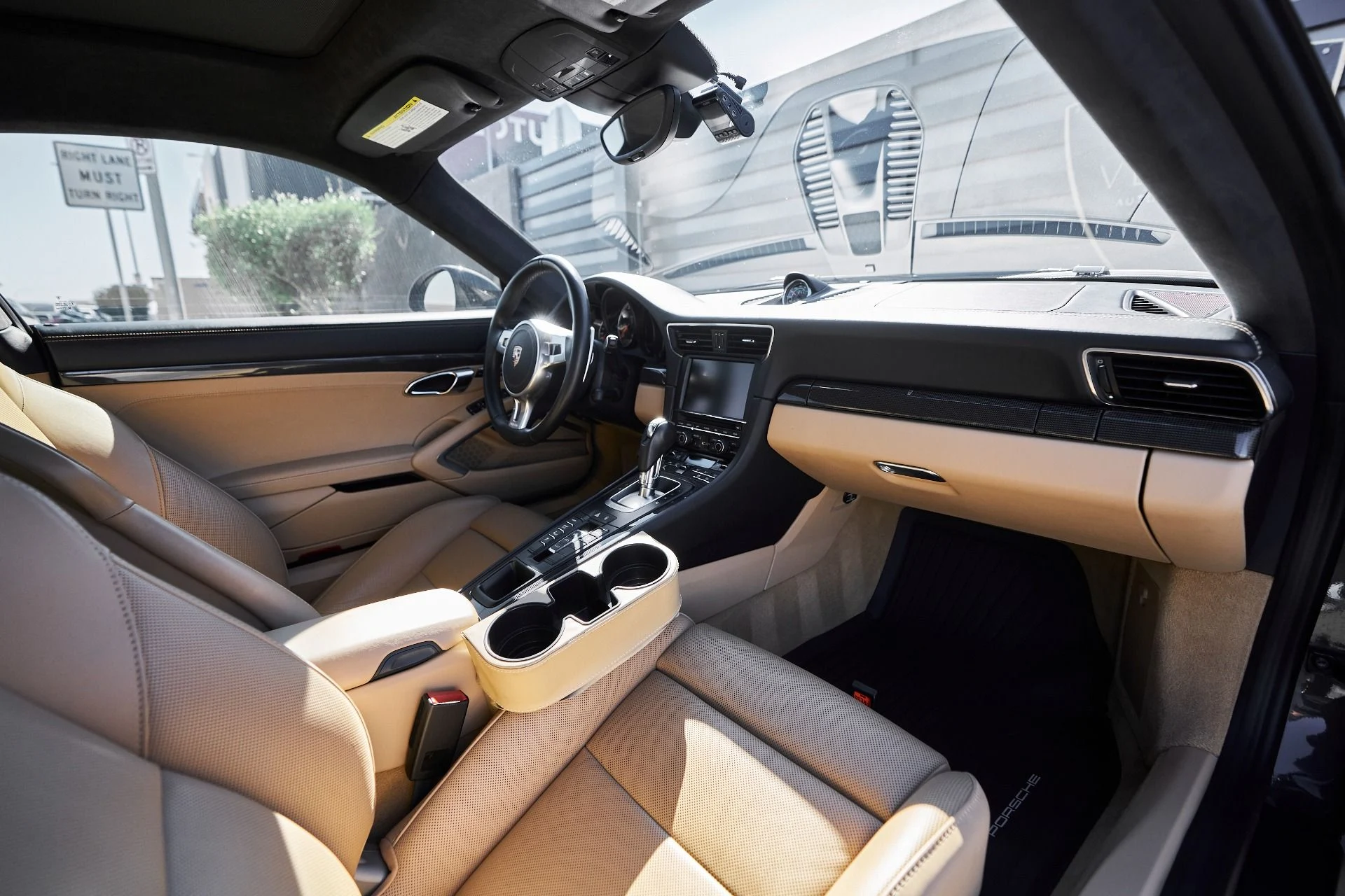 mph034_694729548_Used_2015_Porsche_911_Turbo_S_1759451659_6e36792274