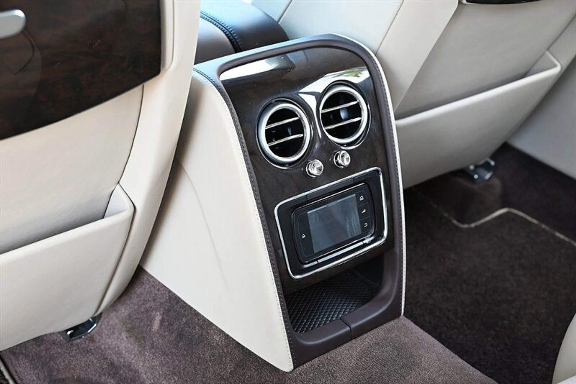 mph034_703174488_f63a2573cf_800_156fd383eb