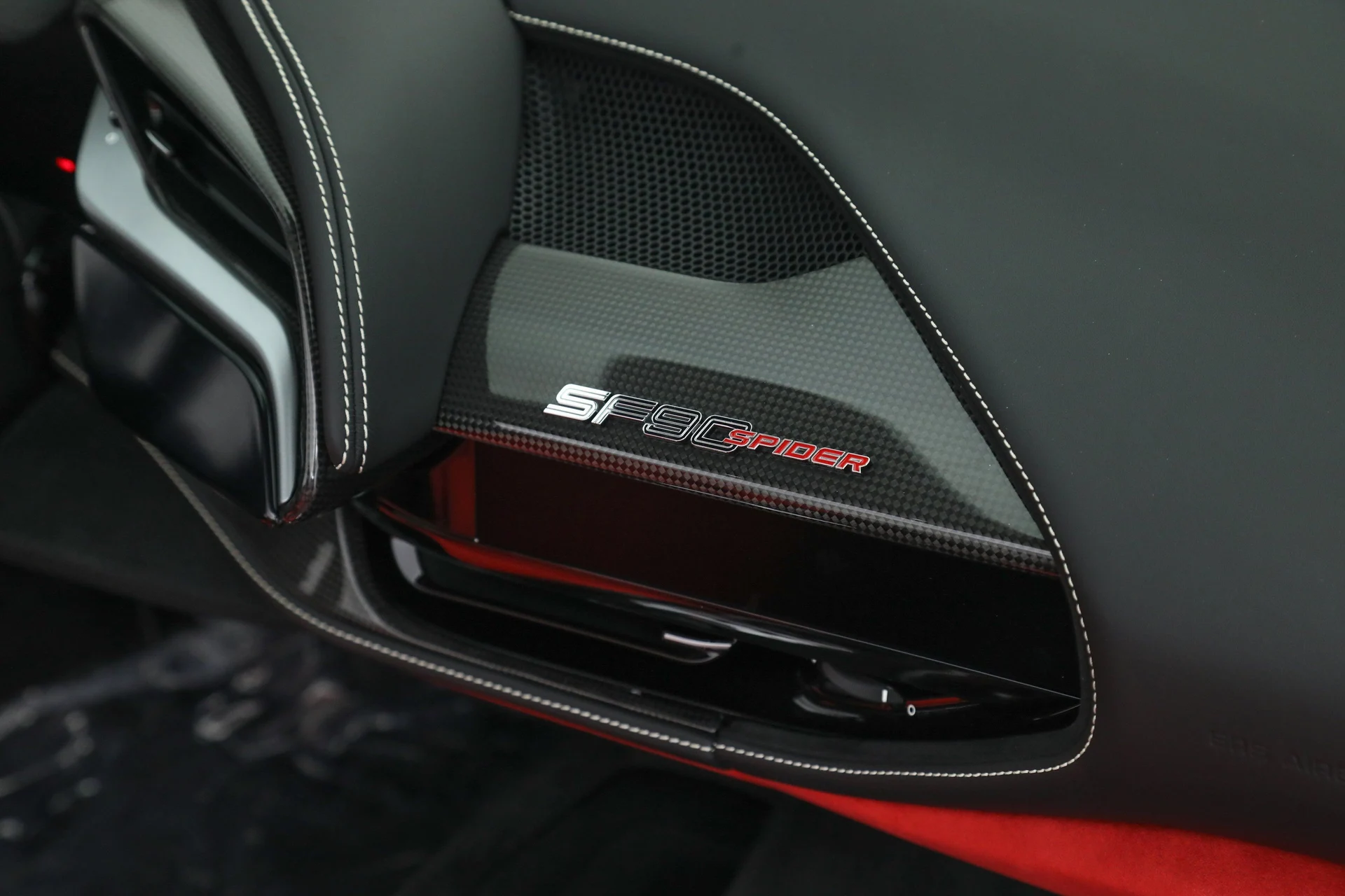 mph034_722302439_af015d4d7550d1d21a67d7efce692740_9b3f0812e4