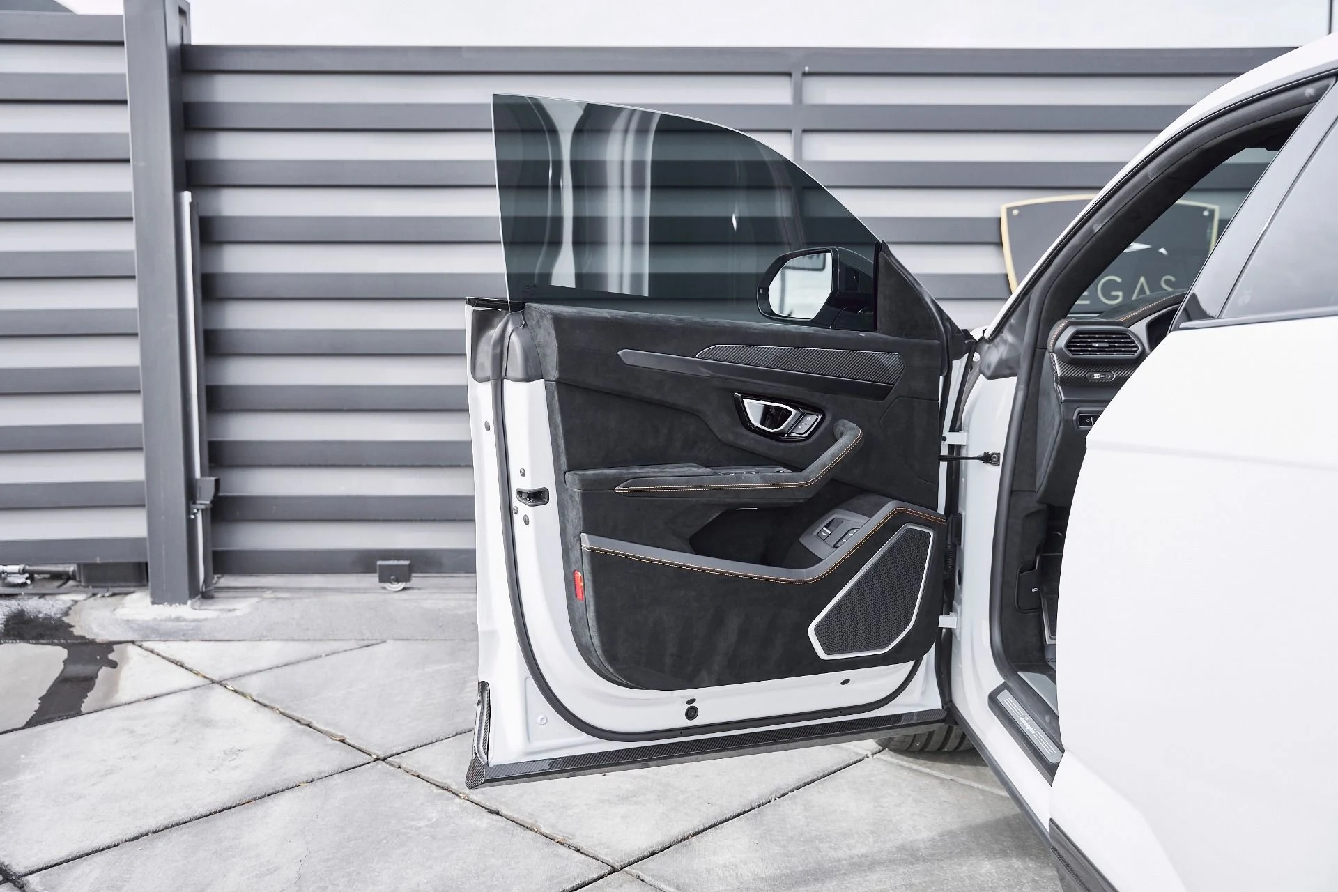 mph034_72381386_Used_2024_Lamborghini_Urus_Performante_1768001134_6b65143ccb