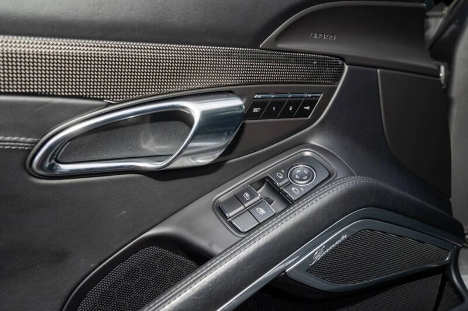 mph034_724861385_2016_porsche_911_turbo_s_awd_2dr_coupe_ee5b9f1b73