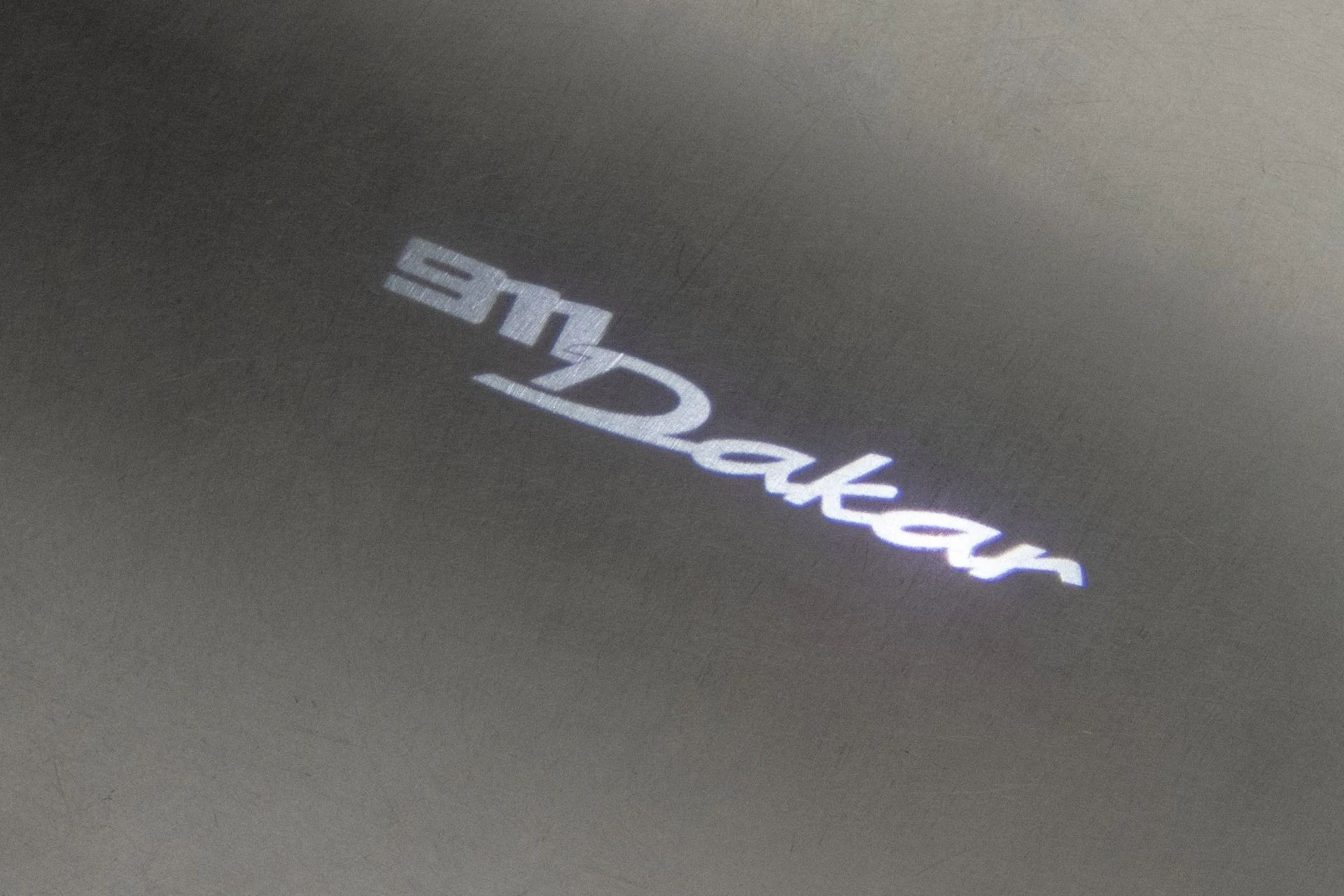 mph034_727450593_Used_2024_Porsche_911_Dakar_Martini_Livery_Carbon_Roof_570_of_2500_1777055109_d837be185b