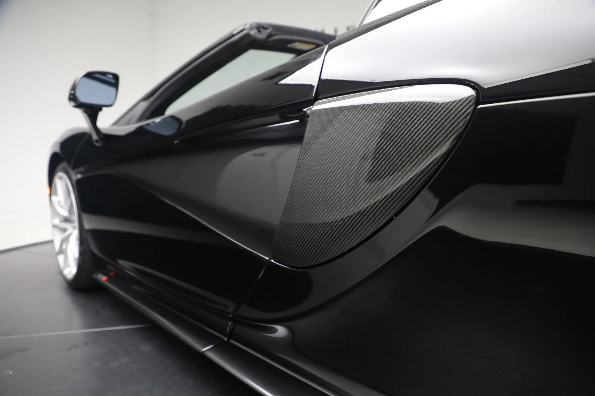 mph034_728320543_Used_2018_Mc_Laren_570_S_Spider_62c1721239