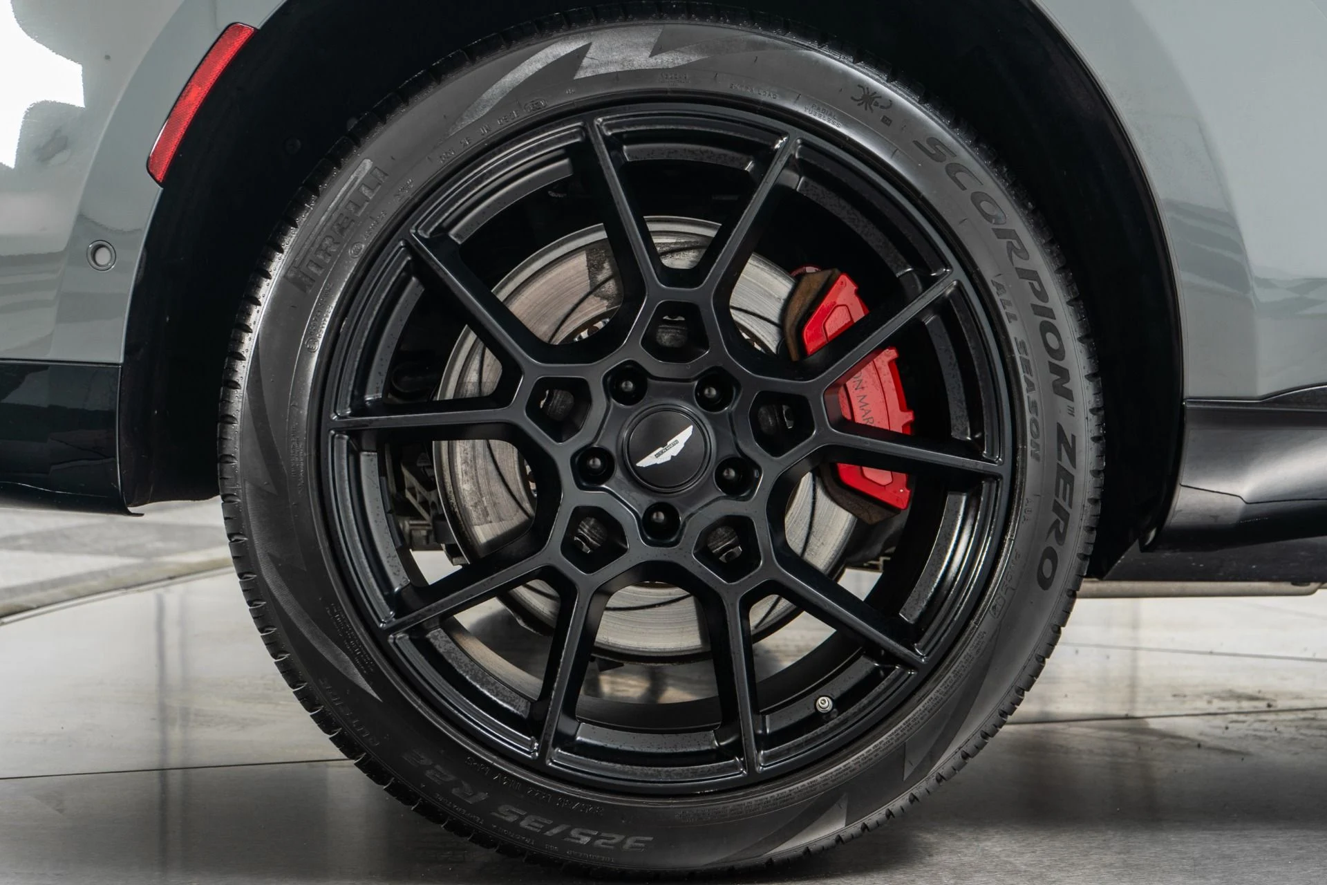 mph034_737405669_Used_2022_Aston_Martin_DBX_1755547970_519ac98ea8
