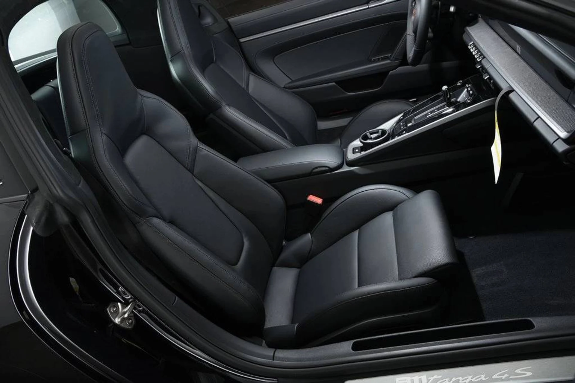 mph034_743934075_53b8e5768dd1ff31e22b05dfe75dc8ebx_a4e02f6a5d