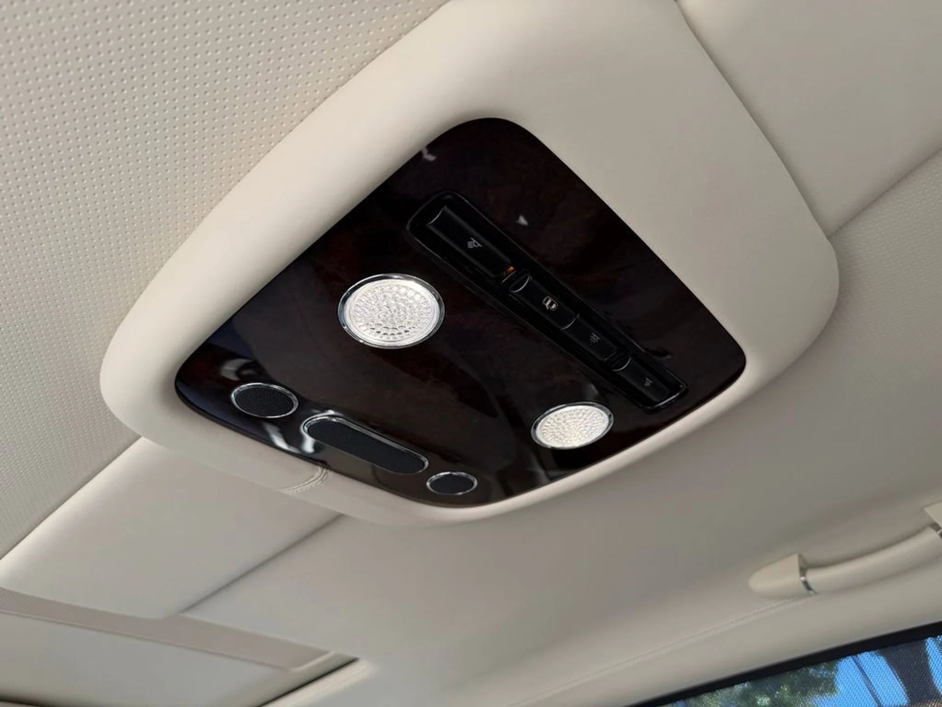 mph034_746732306_65ecd5ee2c204139a63082e9a979f2c8_92bdd7d0ff