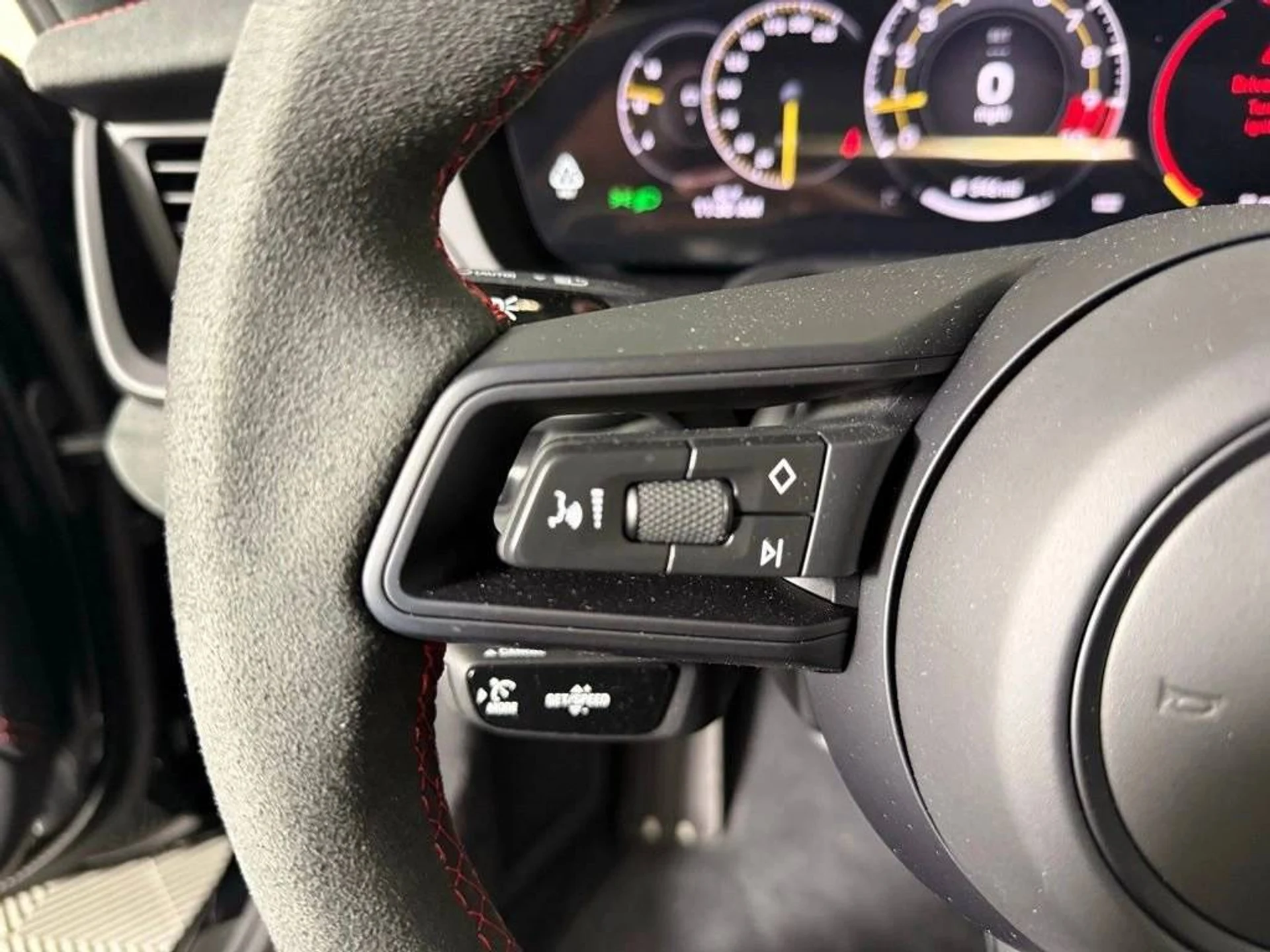 mph034_748678737_1280_343bba1ce2