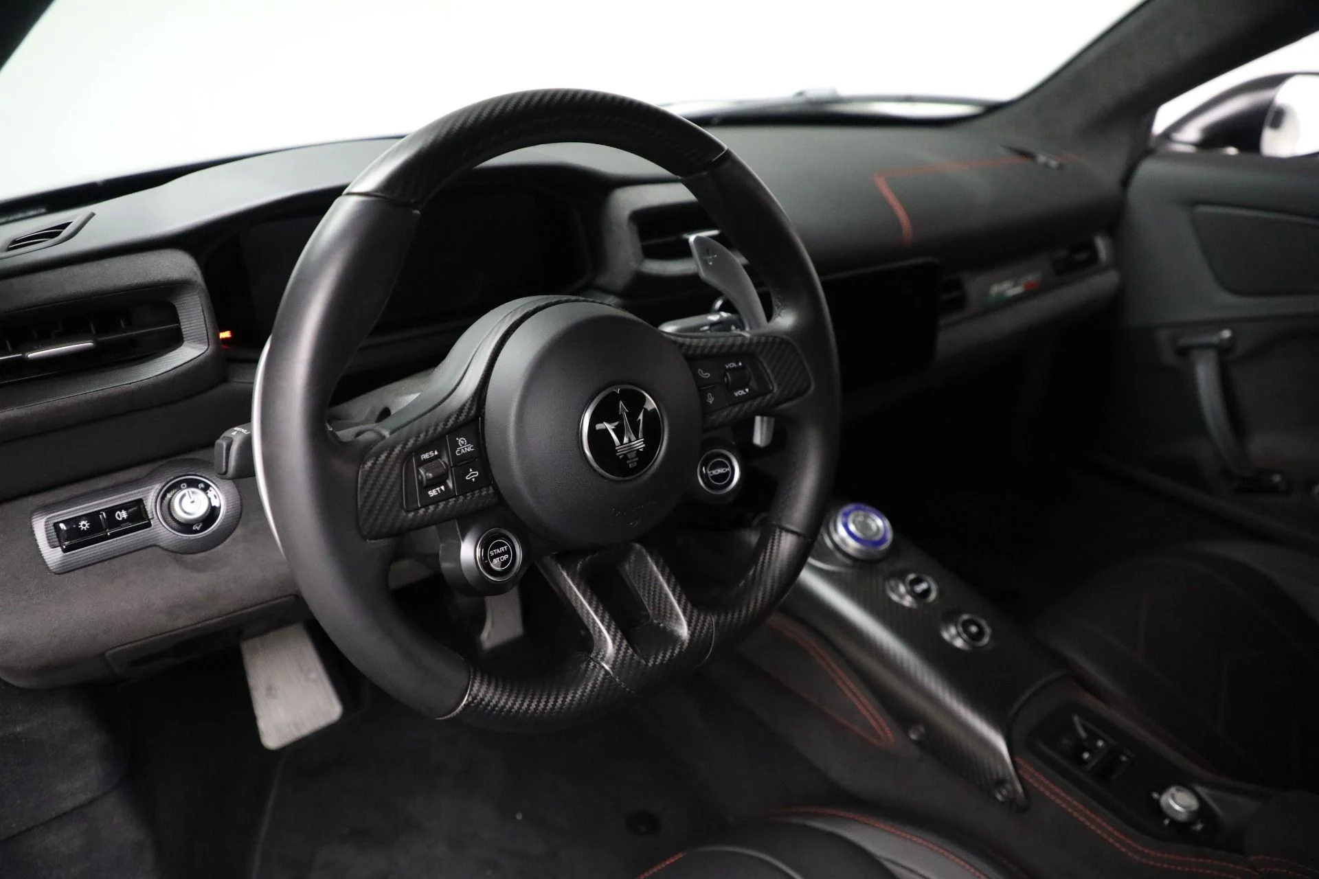 mph034_750319189_Used_2022_Maserati_MC_20_9d8d616c21
