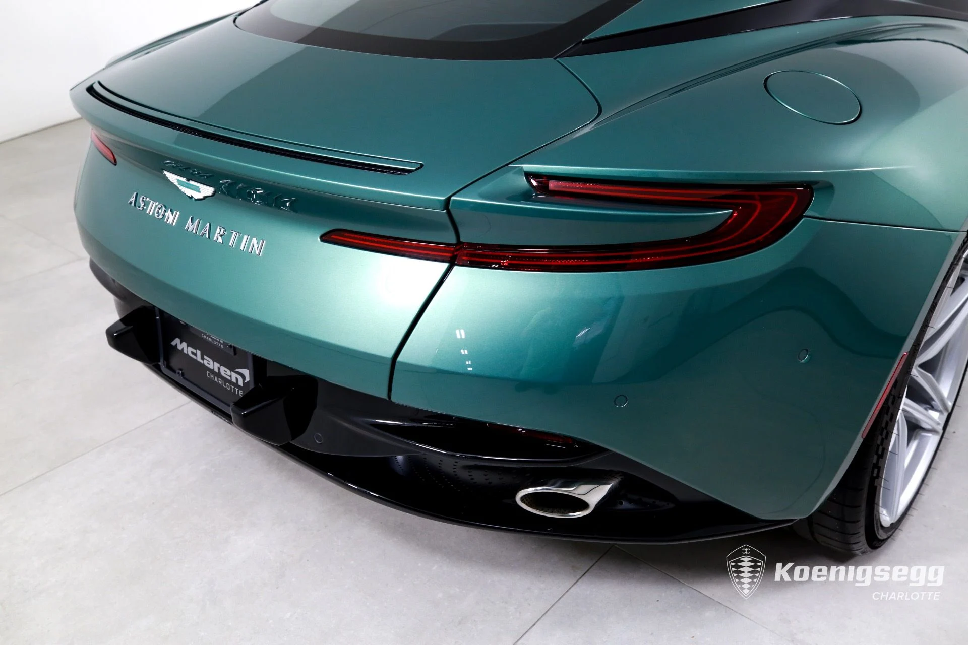 mph034_756779235_Used_2024_Aston_Martin_DB_12_V8_1760989589_1f94f47df0