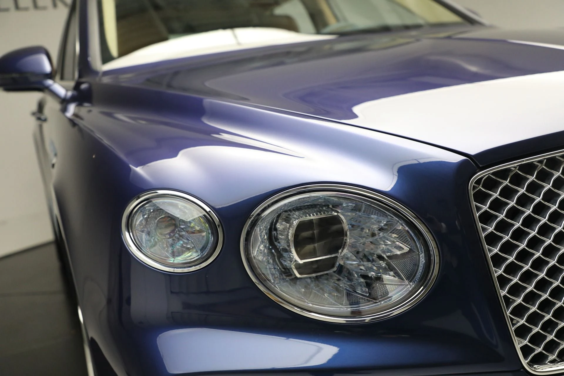 mph034_76366355_Used_2023_Bentley_Bentayga_V8_cb665dc0b3